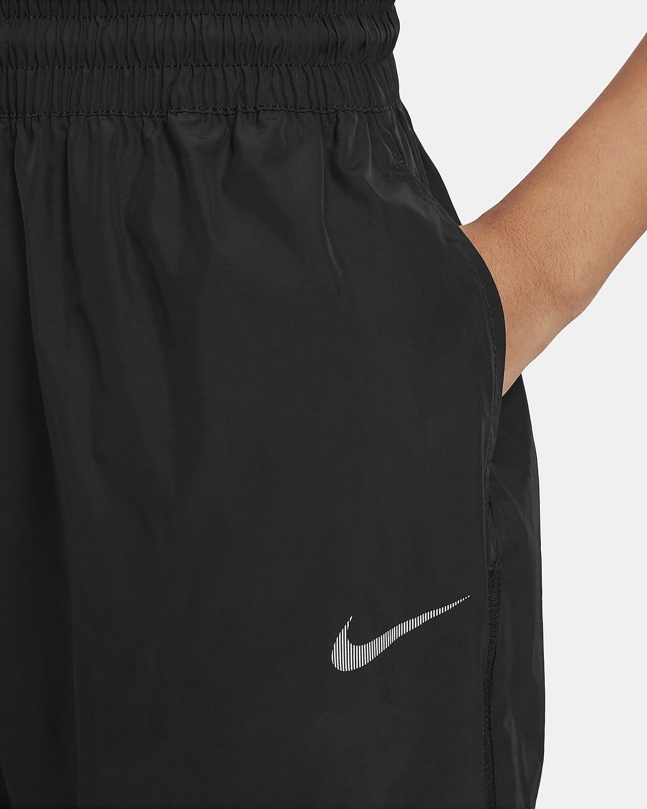 Nike Sportswear Older Kids' (Girls') Woven Trousers. Nike CA