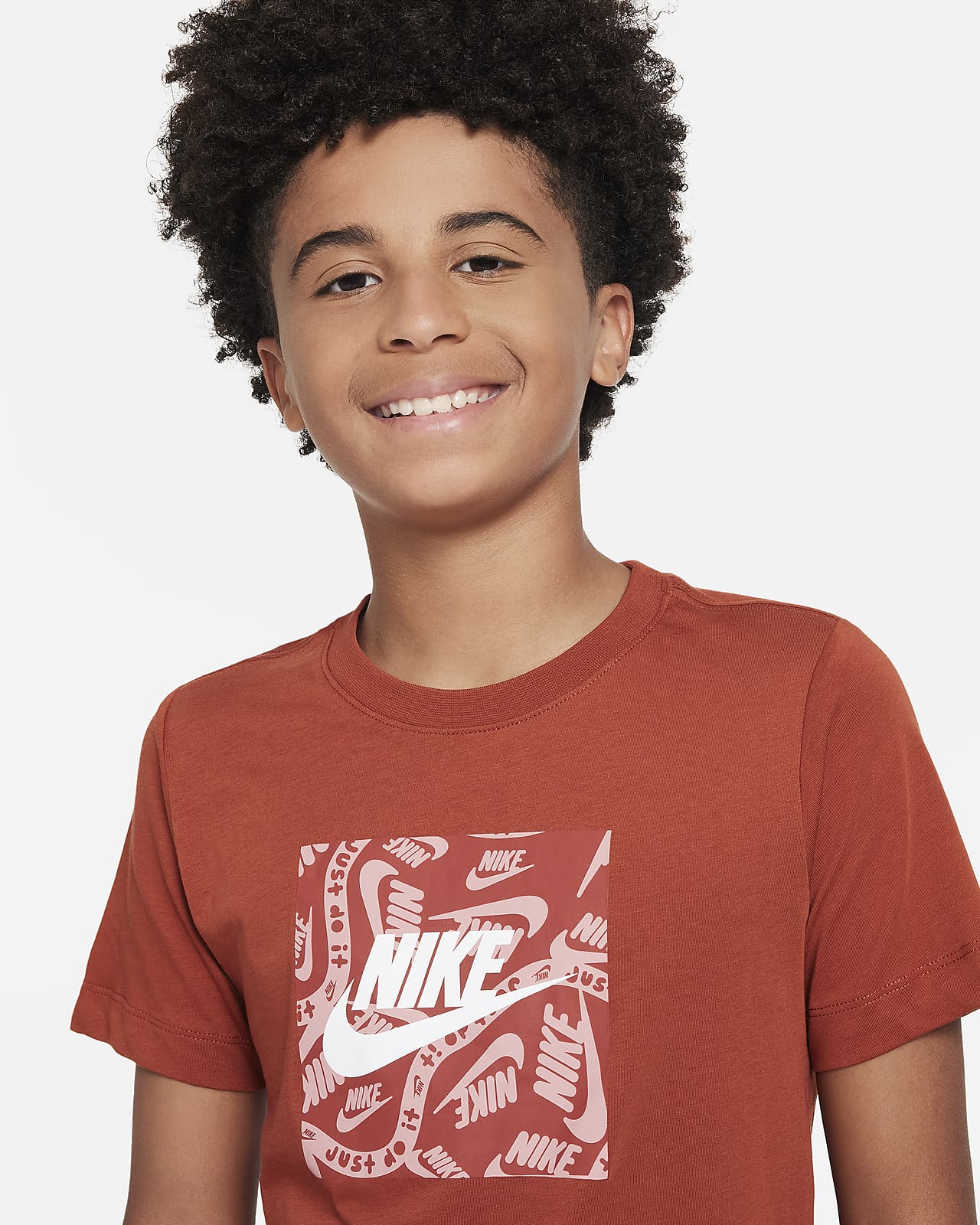 boys red nike shirt