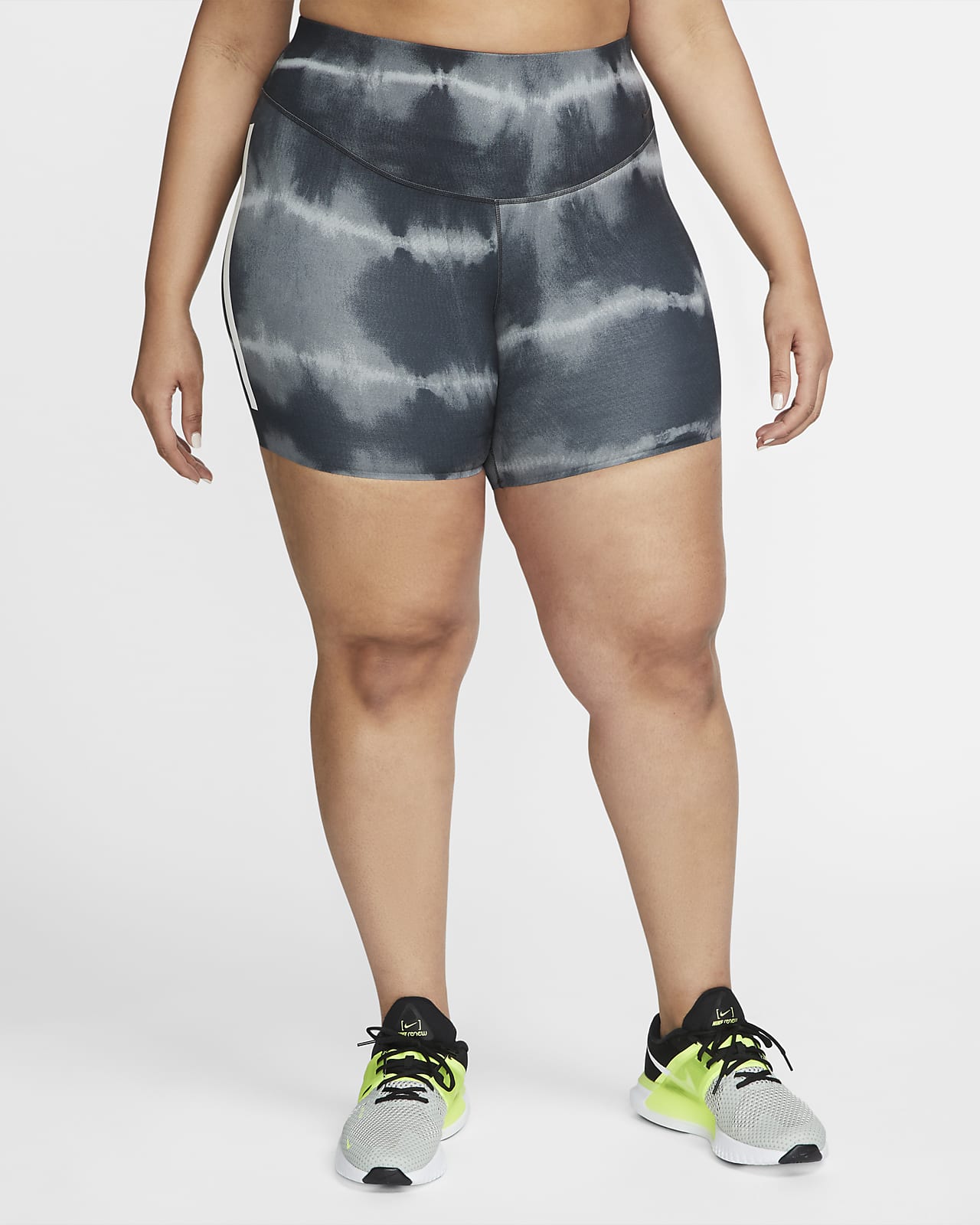 Nike One Luxe Women's 7 Mid-Rise Printed Training Shorts (Plus