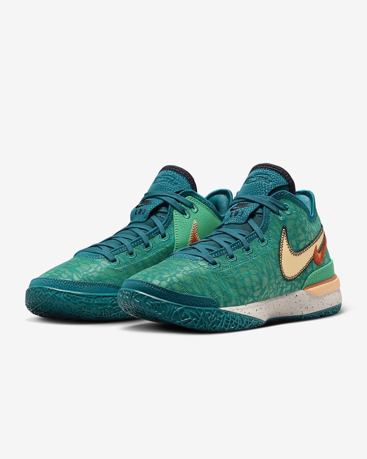 Teal green hotsell nike shoes