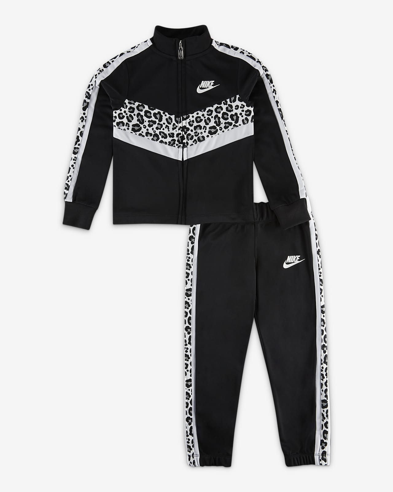 younger boys nike tracksuit