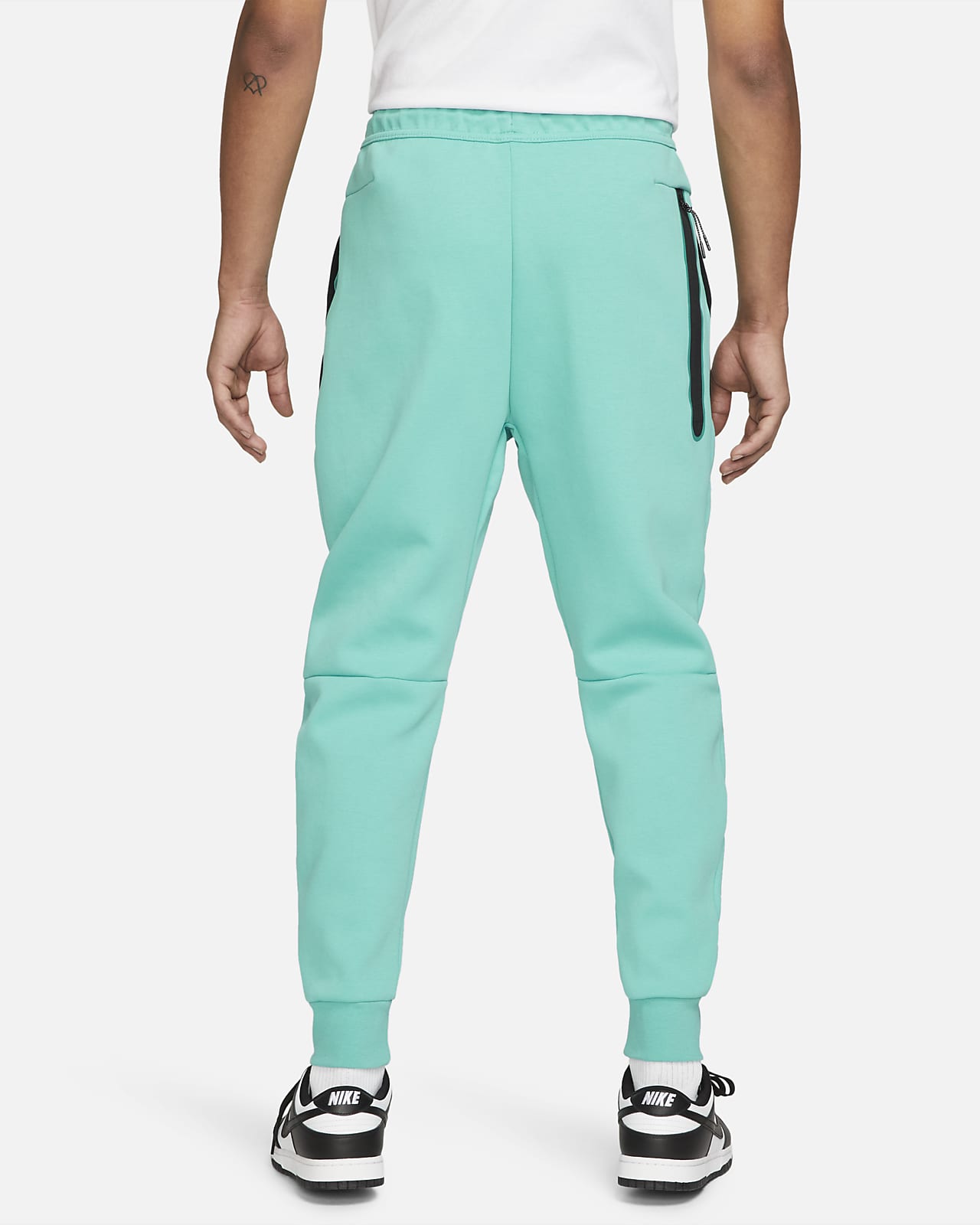 Pantaloni jogger Nike Sportswear Tech Fleece - Uomo. Nike IT
