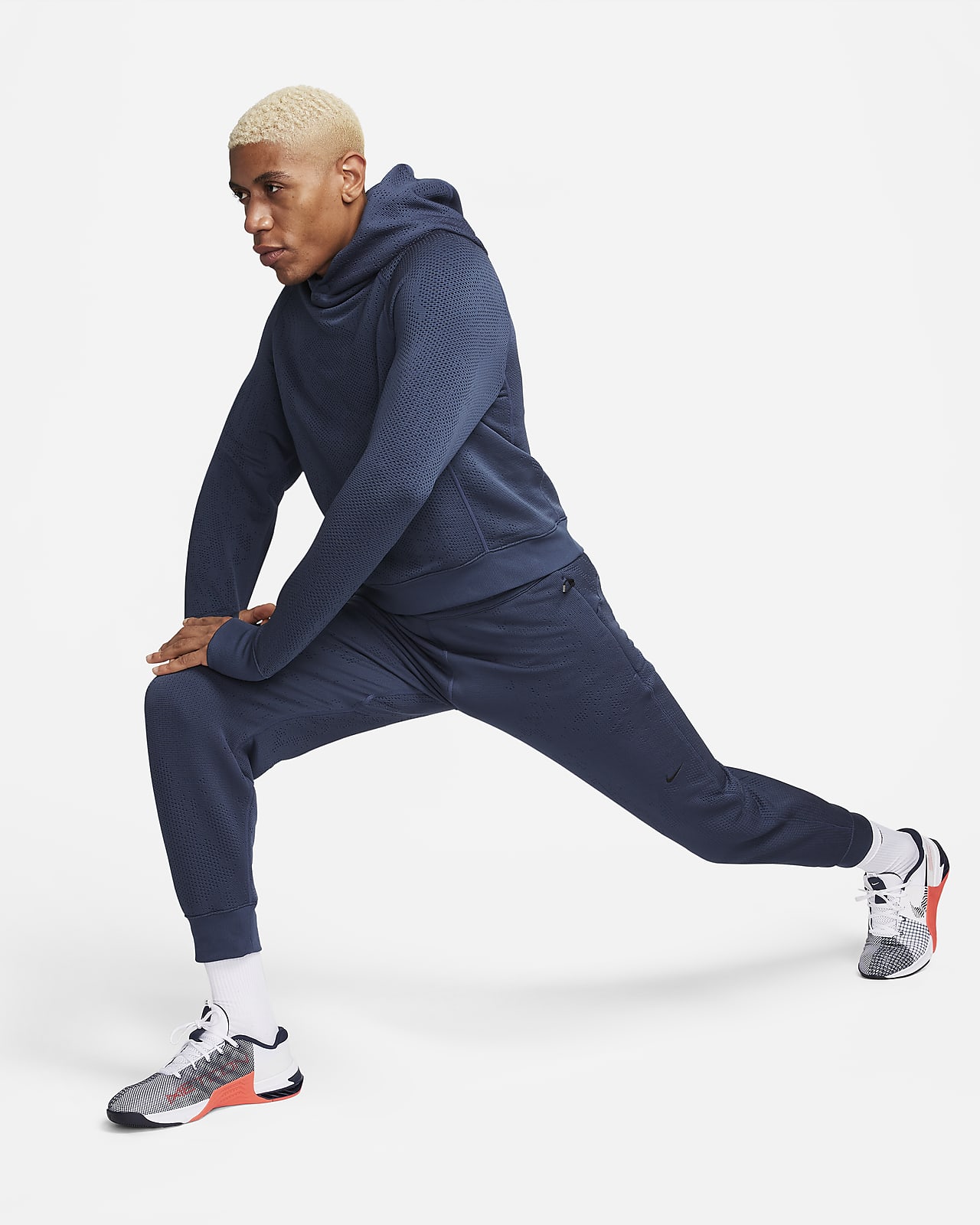 Nike Therma-FIT ADV A.P.S. Men's Hooded Versatile Top.