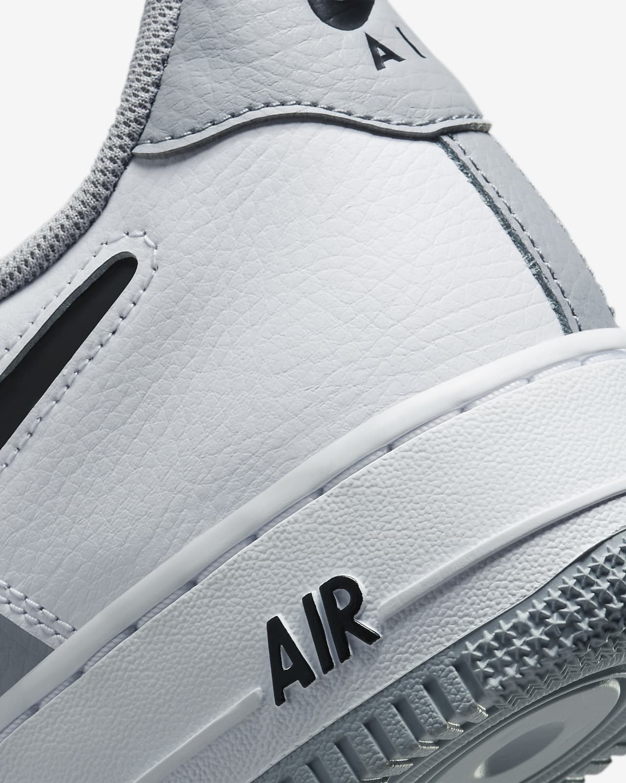 Nike Scarpa bassa uomo air force 1 '07 lv8 DC8873-100 | Atipicishop
