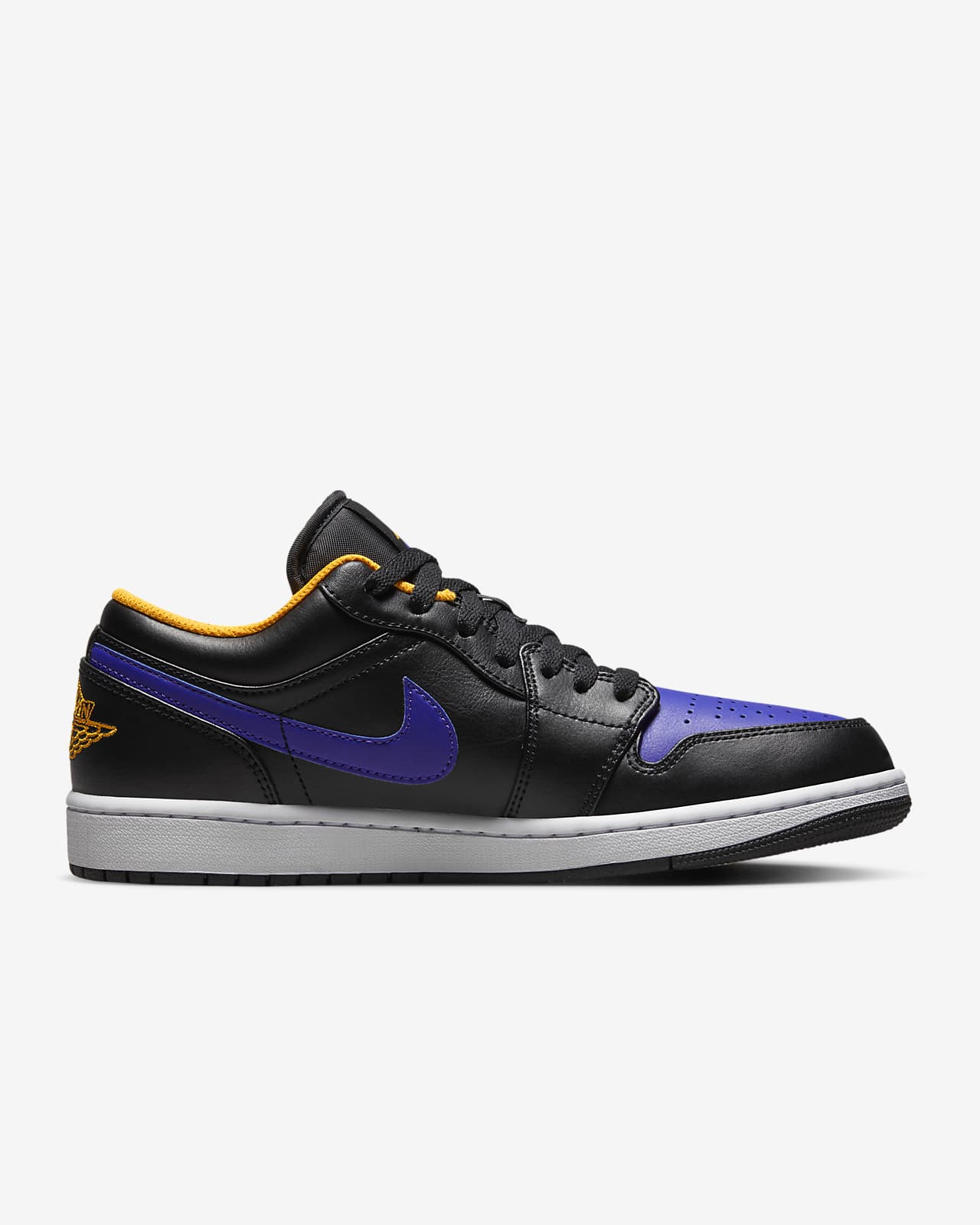 Air Jordan 1 Low Men's Shoes. Nike LU