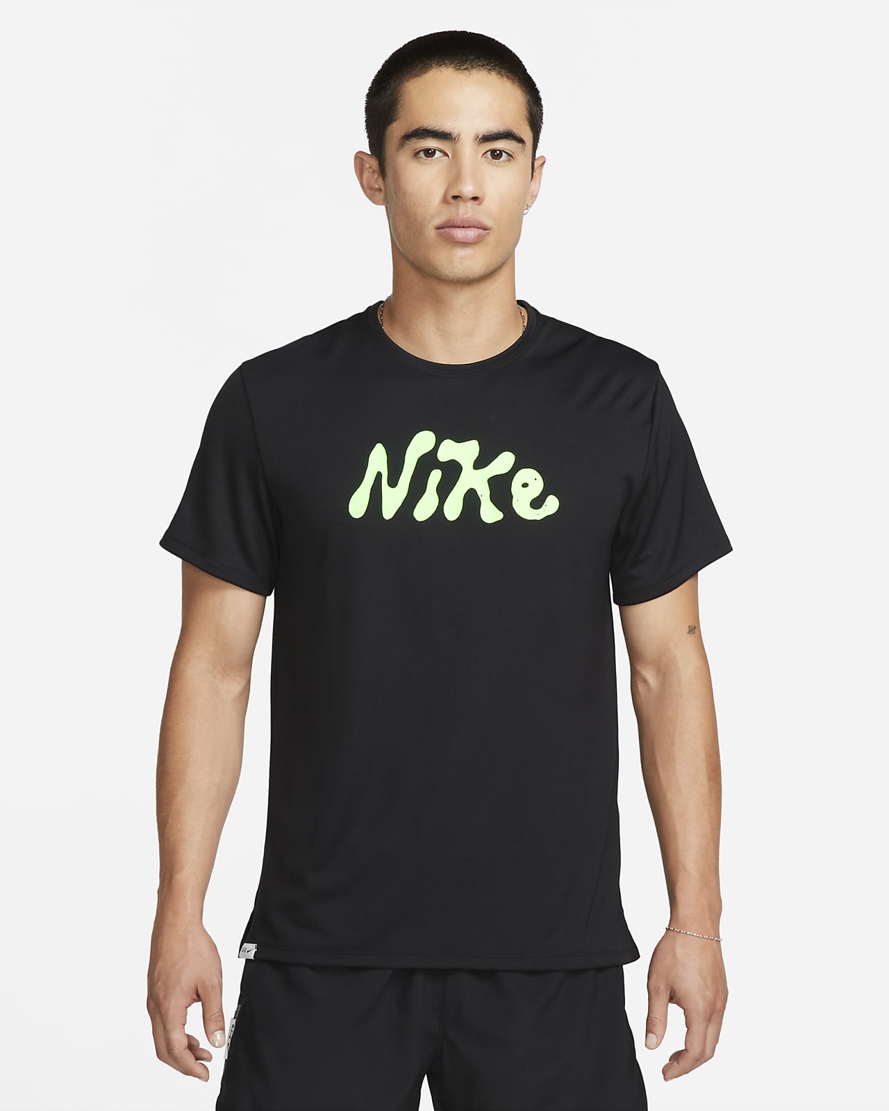Nike Dri-FIT UV Miler Studio '72 男款短袖跑步上衣