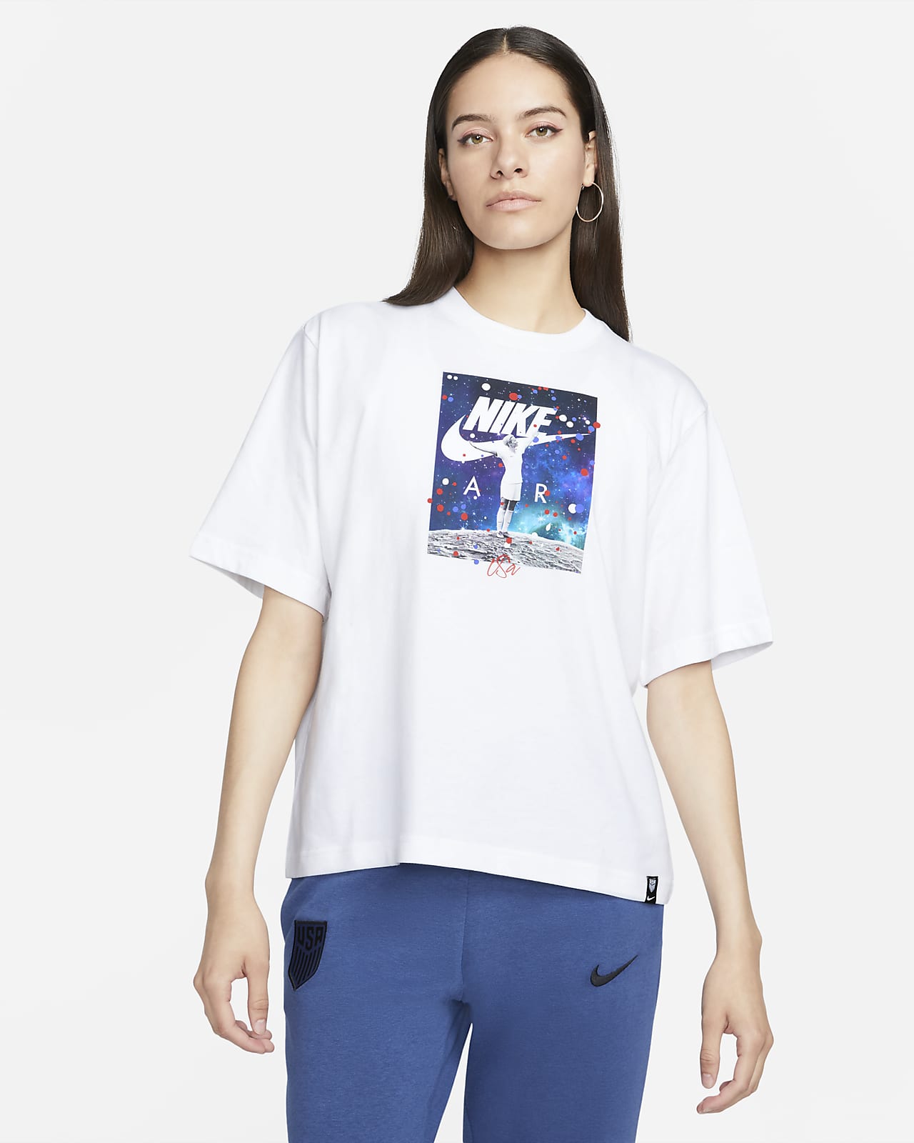 Rapinoe USWNT Photo Women's Nike Soccer T-Shirt. Nike.com