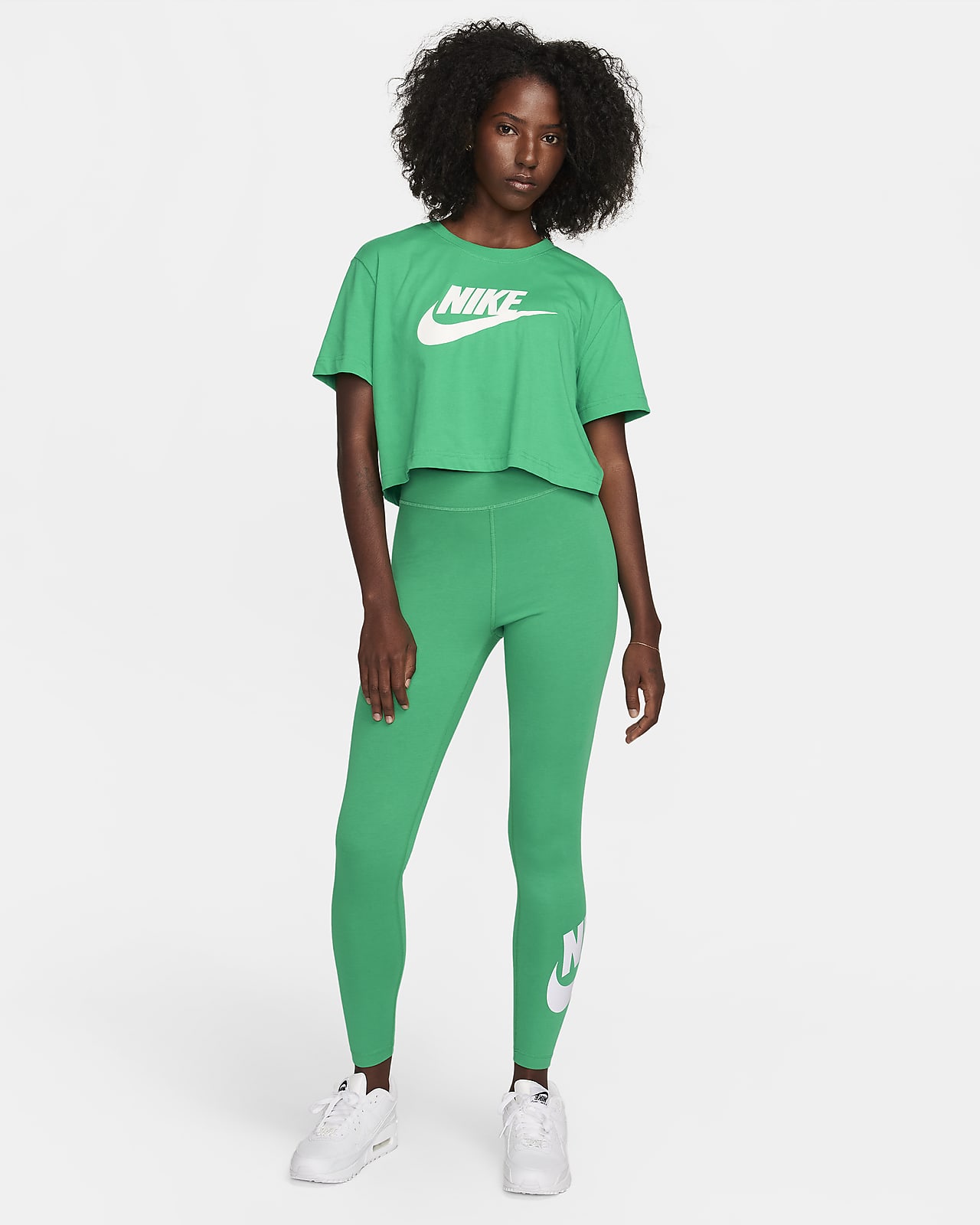 Playera cropped con logotipo para mujer Nike Sportswear Essential