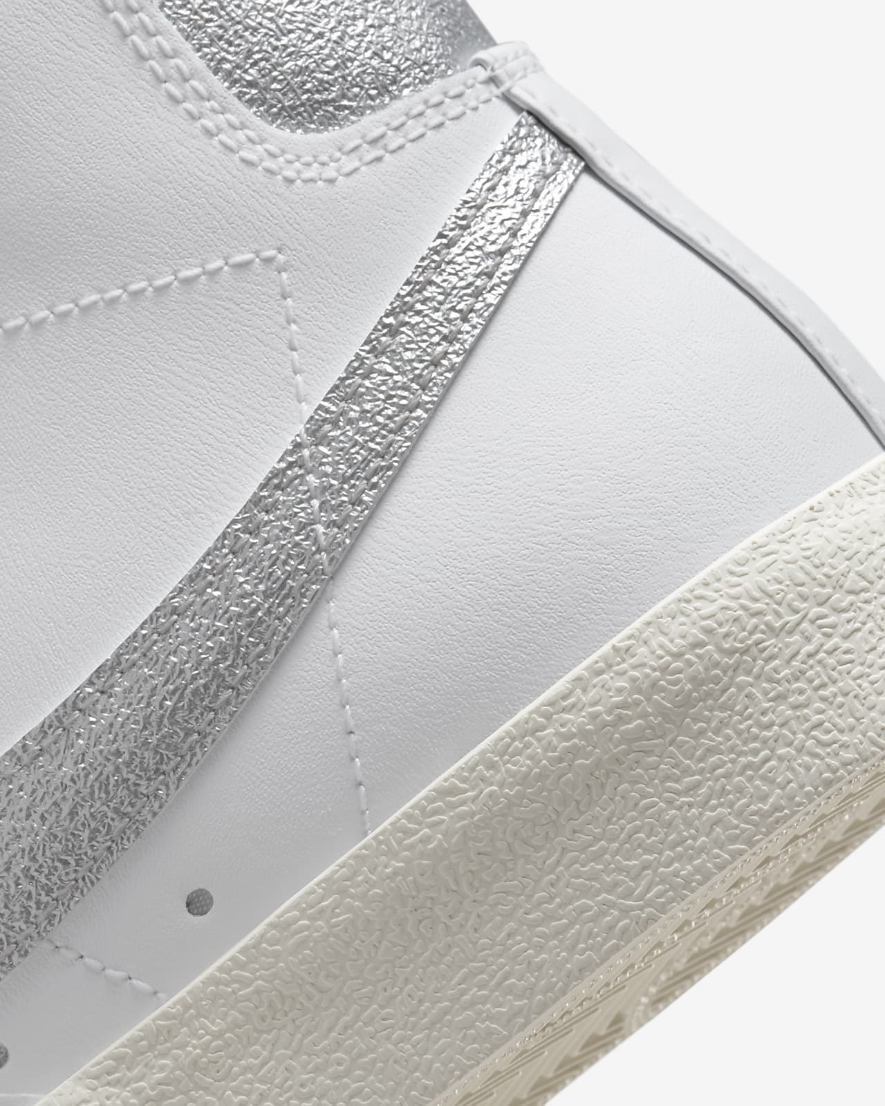 Nike Blazer Mid '77 ESS Damesschoenen. Nike NL