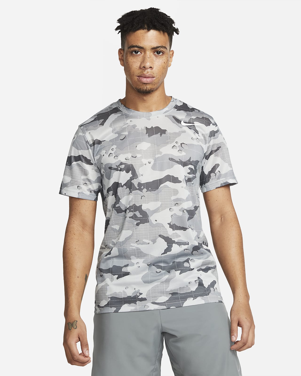 Nike Dri-FIT Legend Men's Camo Training T-Shirt. Nike SE