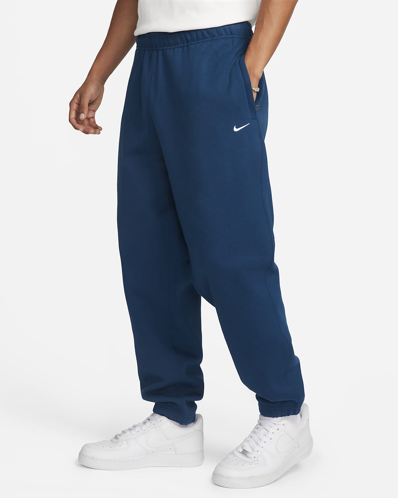 Nike Solo Swoosh Fleece Trousers. Nike LU