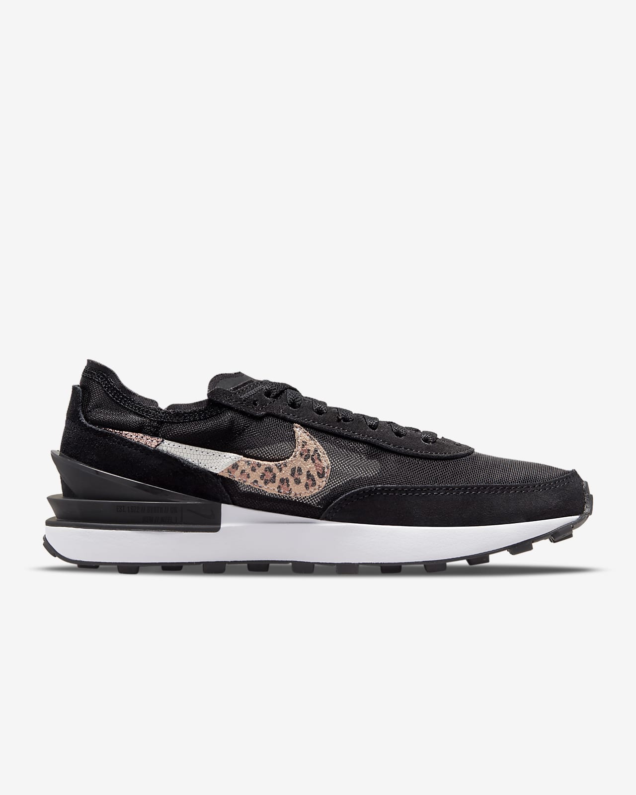 Nike Waffle One SE Women's Shoes. Nike LU