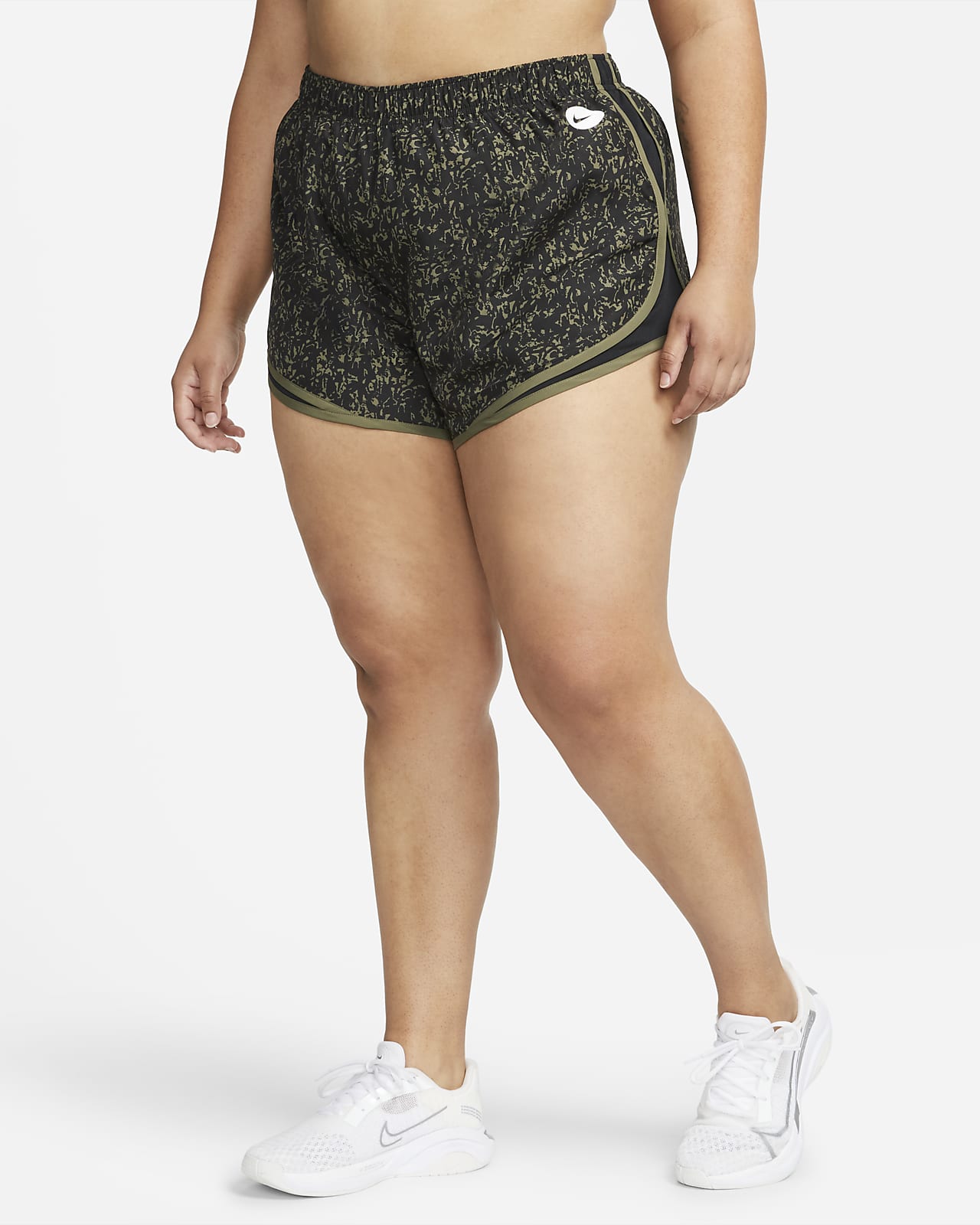 Shorts de running con estampado en toda la prenda de tiro medio para mujer Nike Dri-FIT Icon Clash Tempo (talla grande)