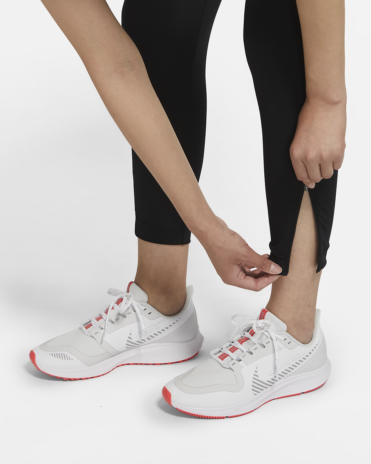 Nike Dri-FIT Essential Women's Running Trousers. Nike SG