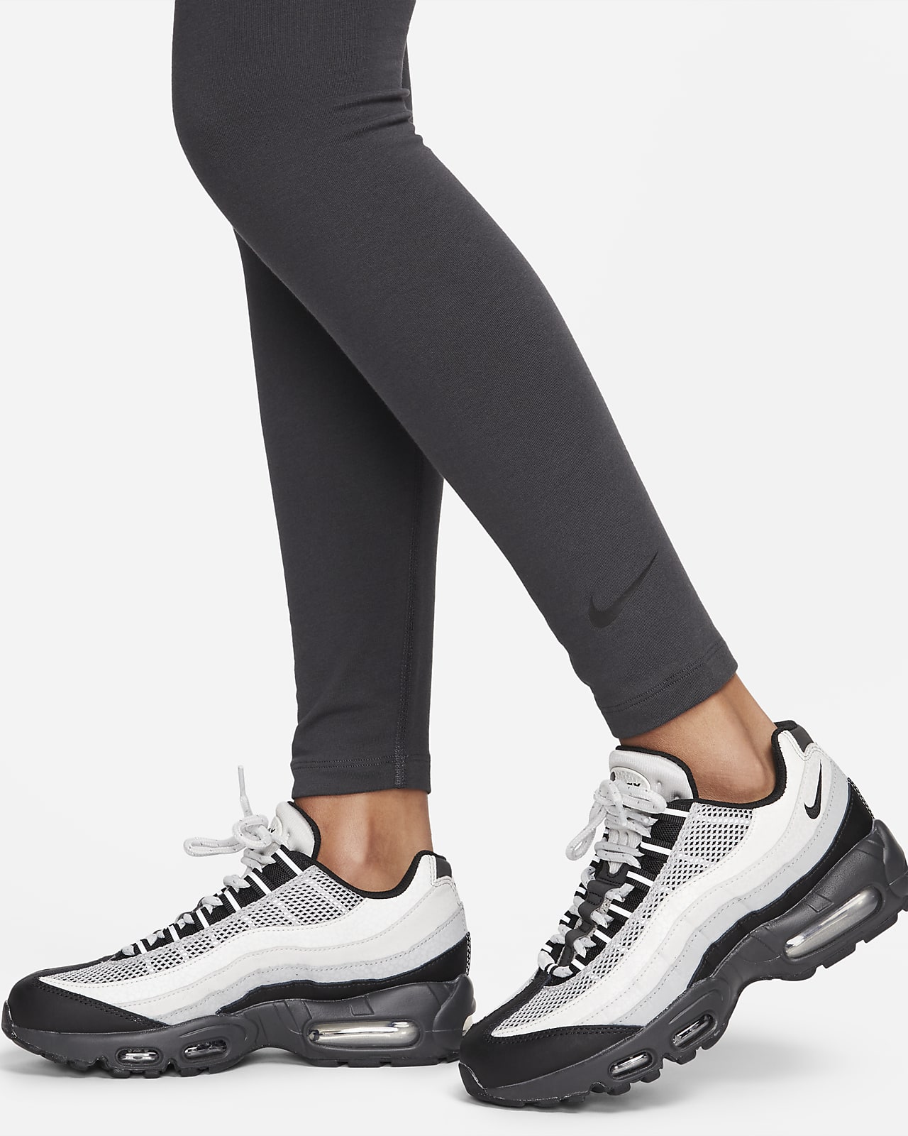 Nike Sportswear Club Women\'s High-Waisted Leggings. | Sport-Leggings