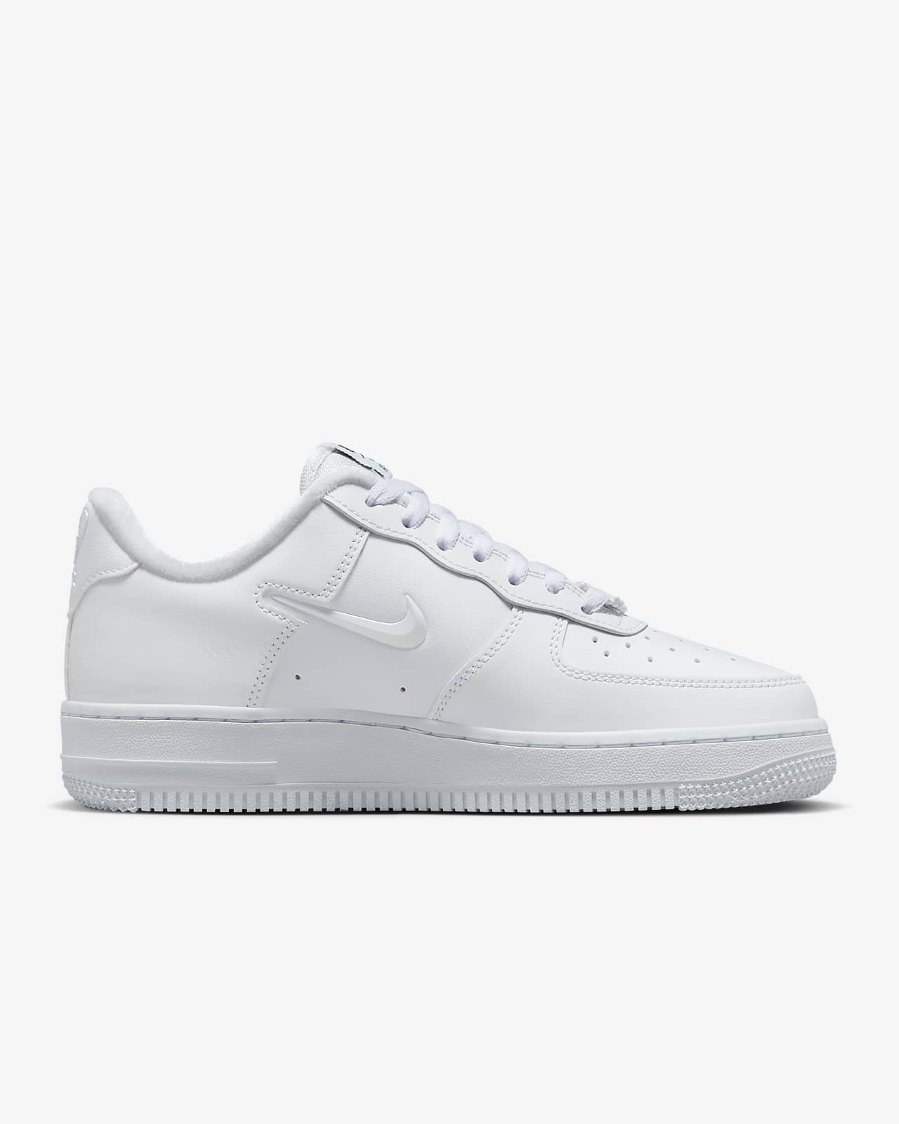 Nike Air Force 1 '07 Women's Shoes. Nike LU