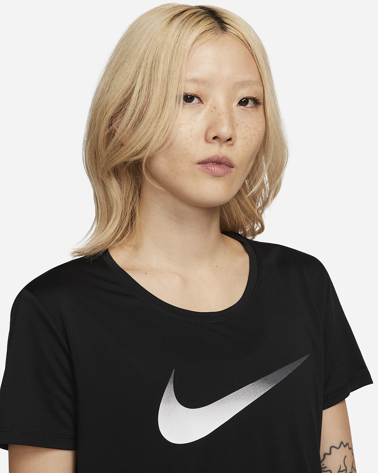 Nike Dri-FIT One Women's Short-Sleeve Running Top. Nike MY