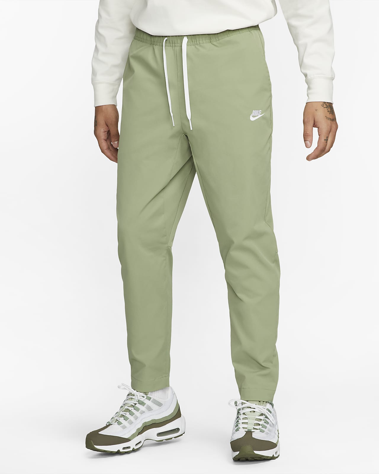 Club Men's Woven Tapered-Leg Trousers. Nike HR
