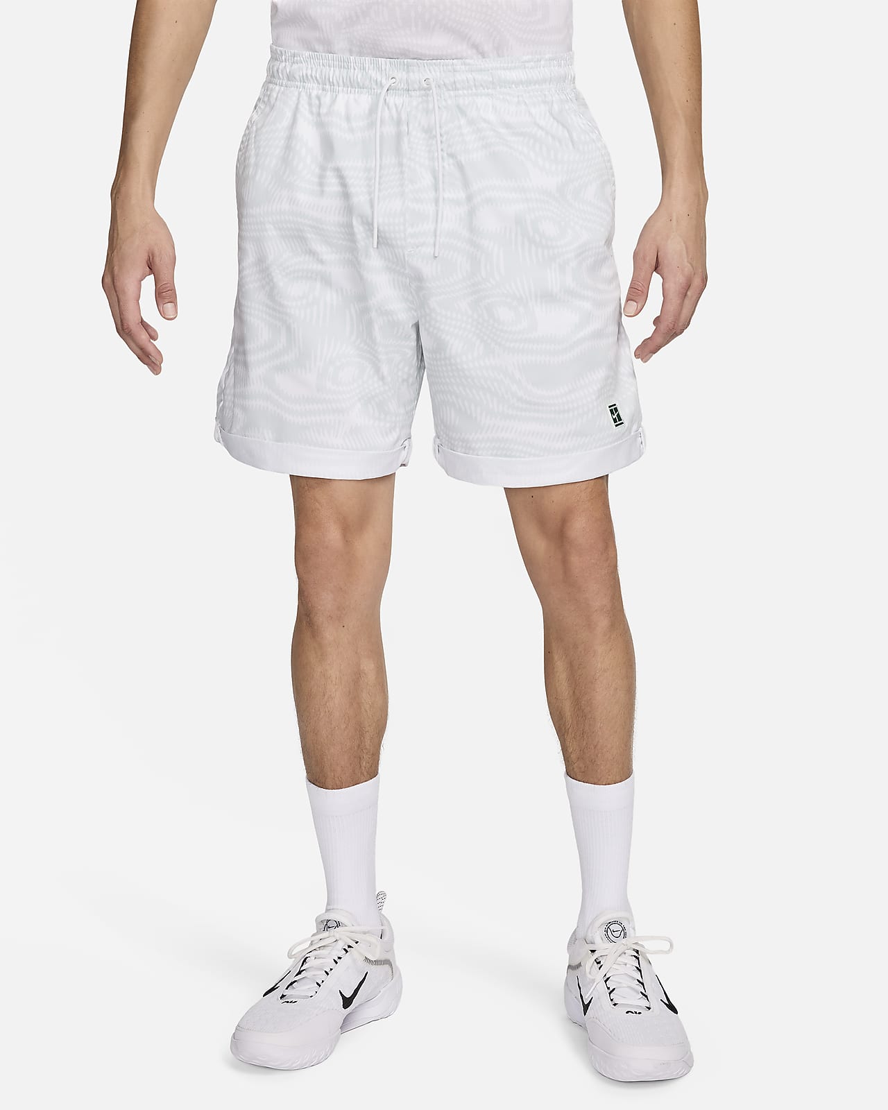 NikeCourt Heritage Dri-FIT-tennisshorts (15 cm) med print til mænd
