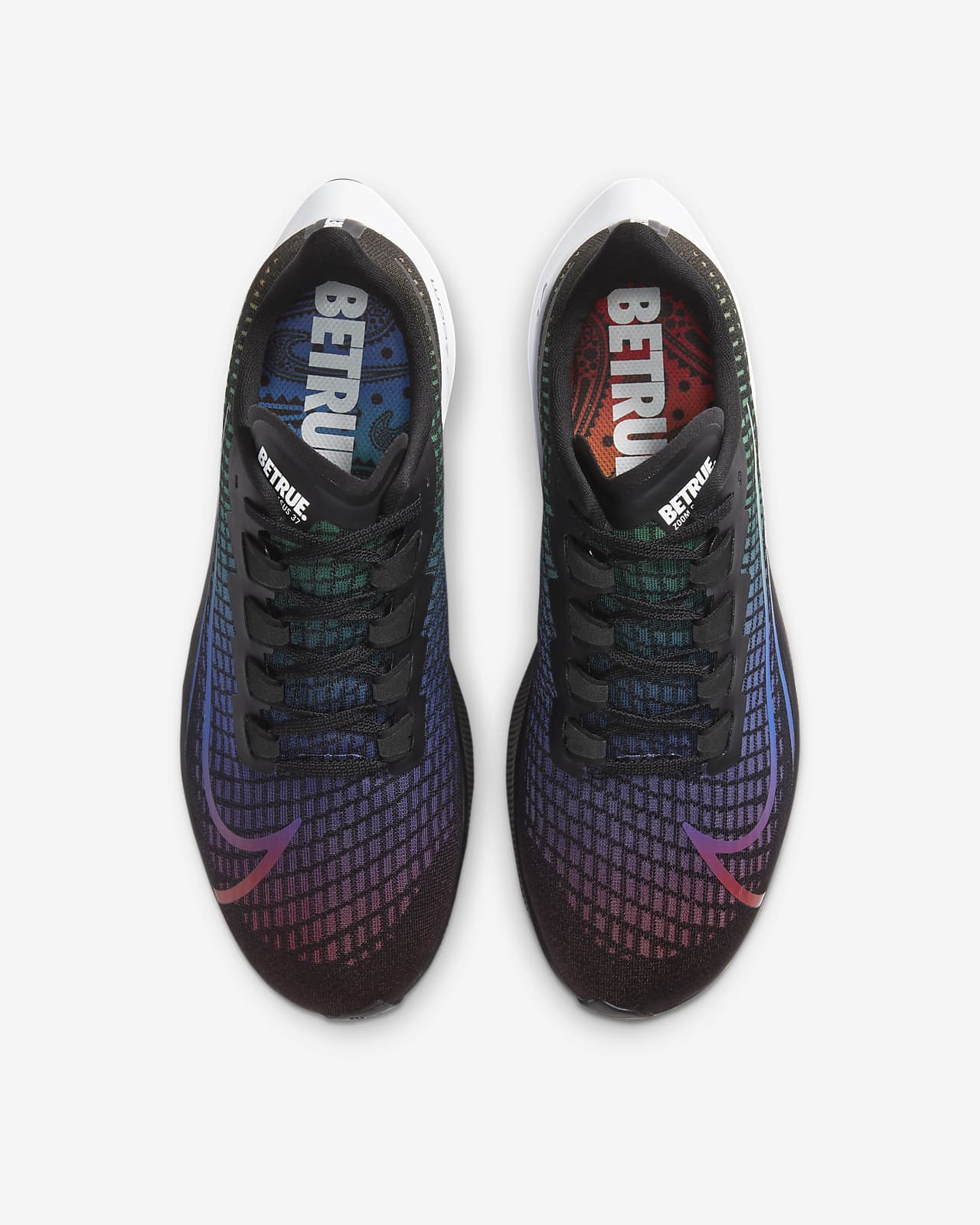Nike Air Zoom Pegasus 37 BETRUE 鞋款。Nike TW