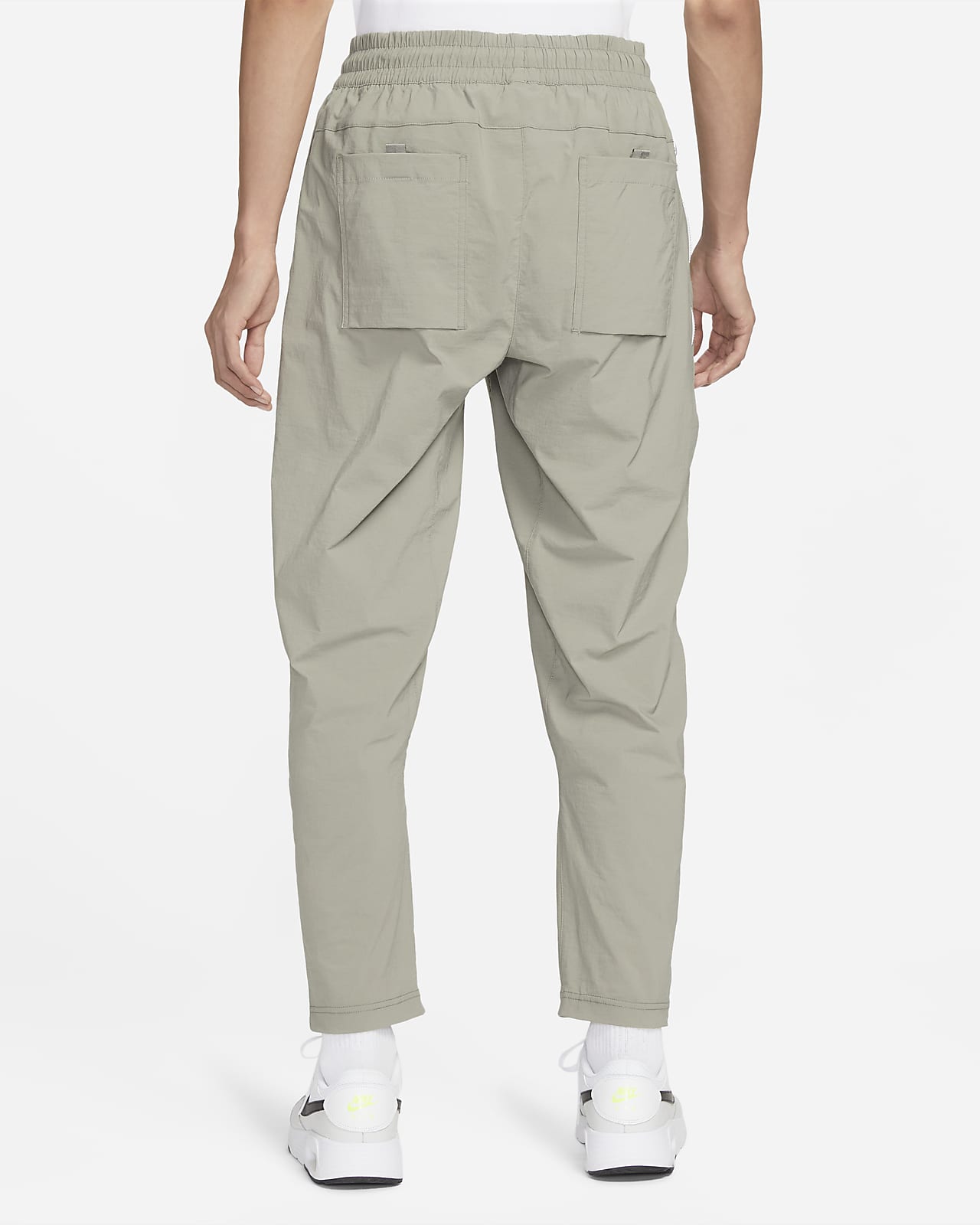 Nike Sportswear Men's Woven Trousers. Nike SG