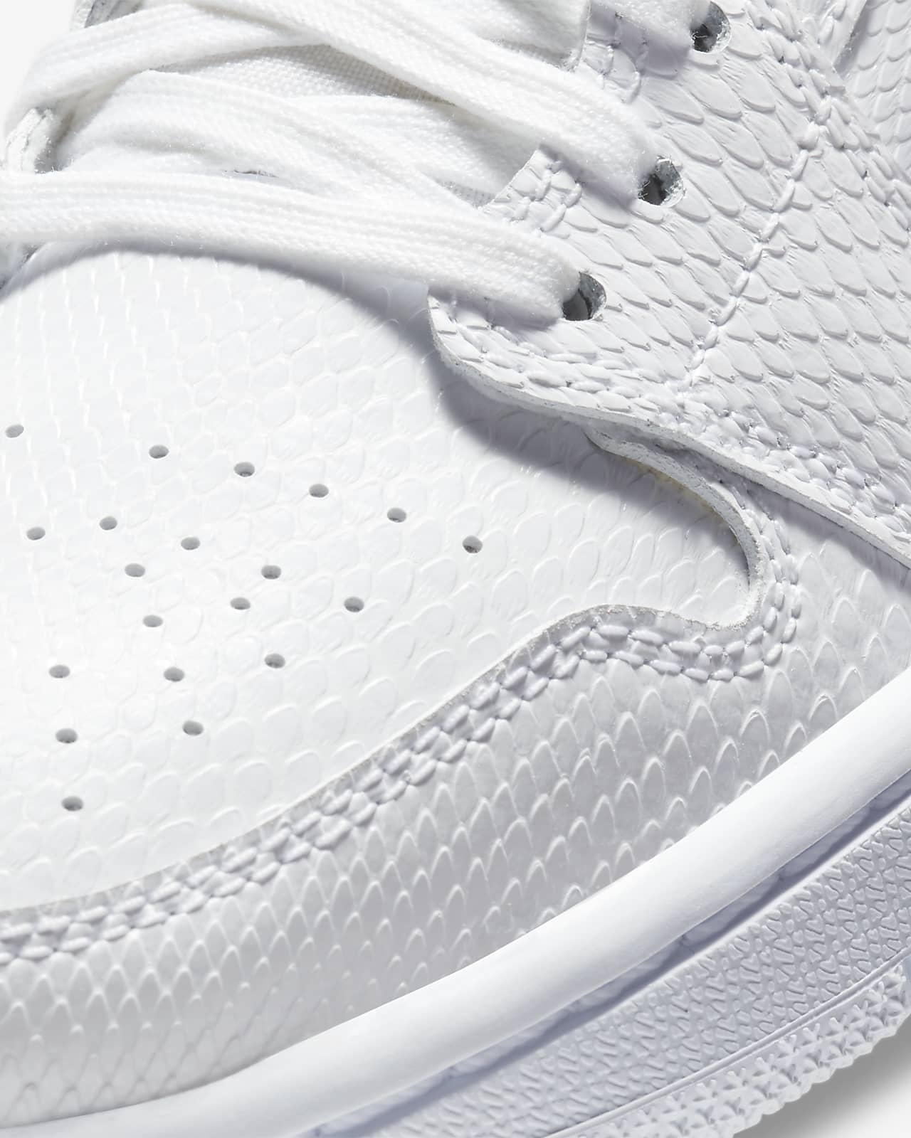Air Jordan 1 Mid Women's Shoe. Nike LU Air Jordan 1 Mid Women's Shoe. Nike LU