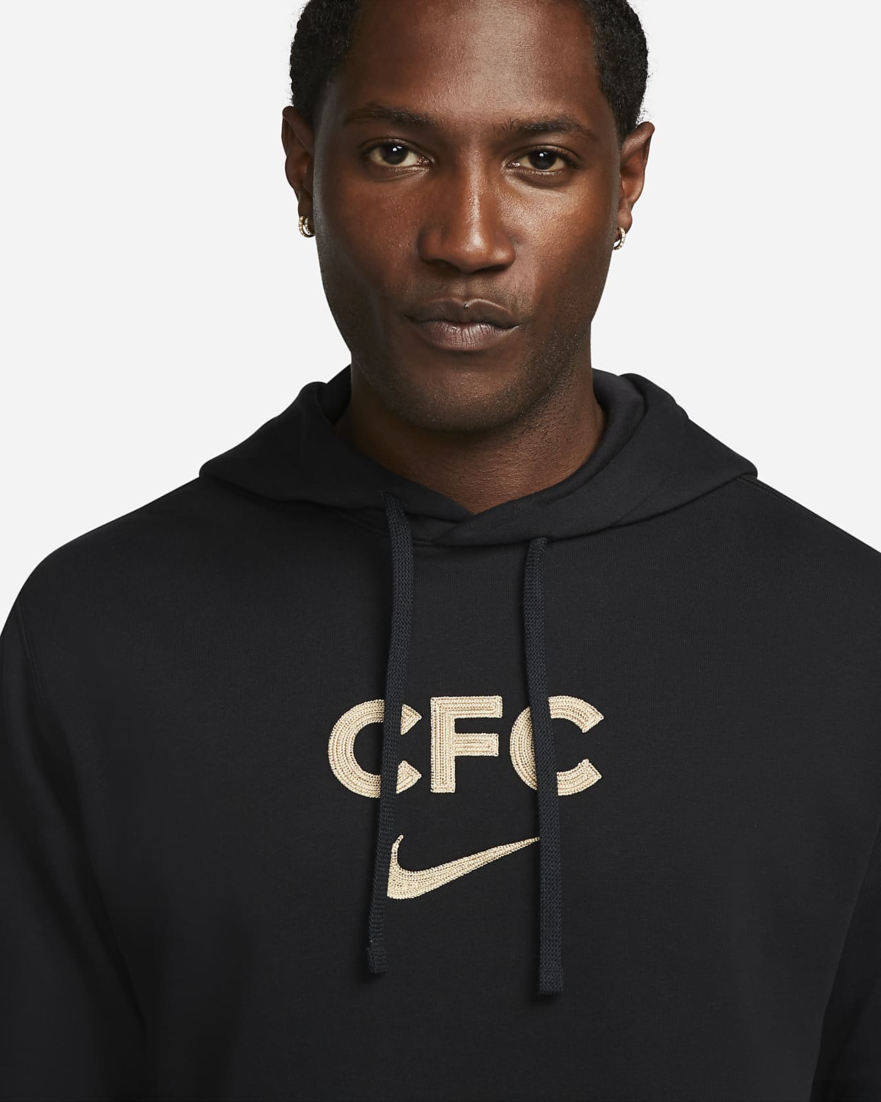 Chelsea F.C. Club Fleece Men's Pullover Hoodie. Nike BE