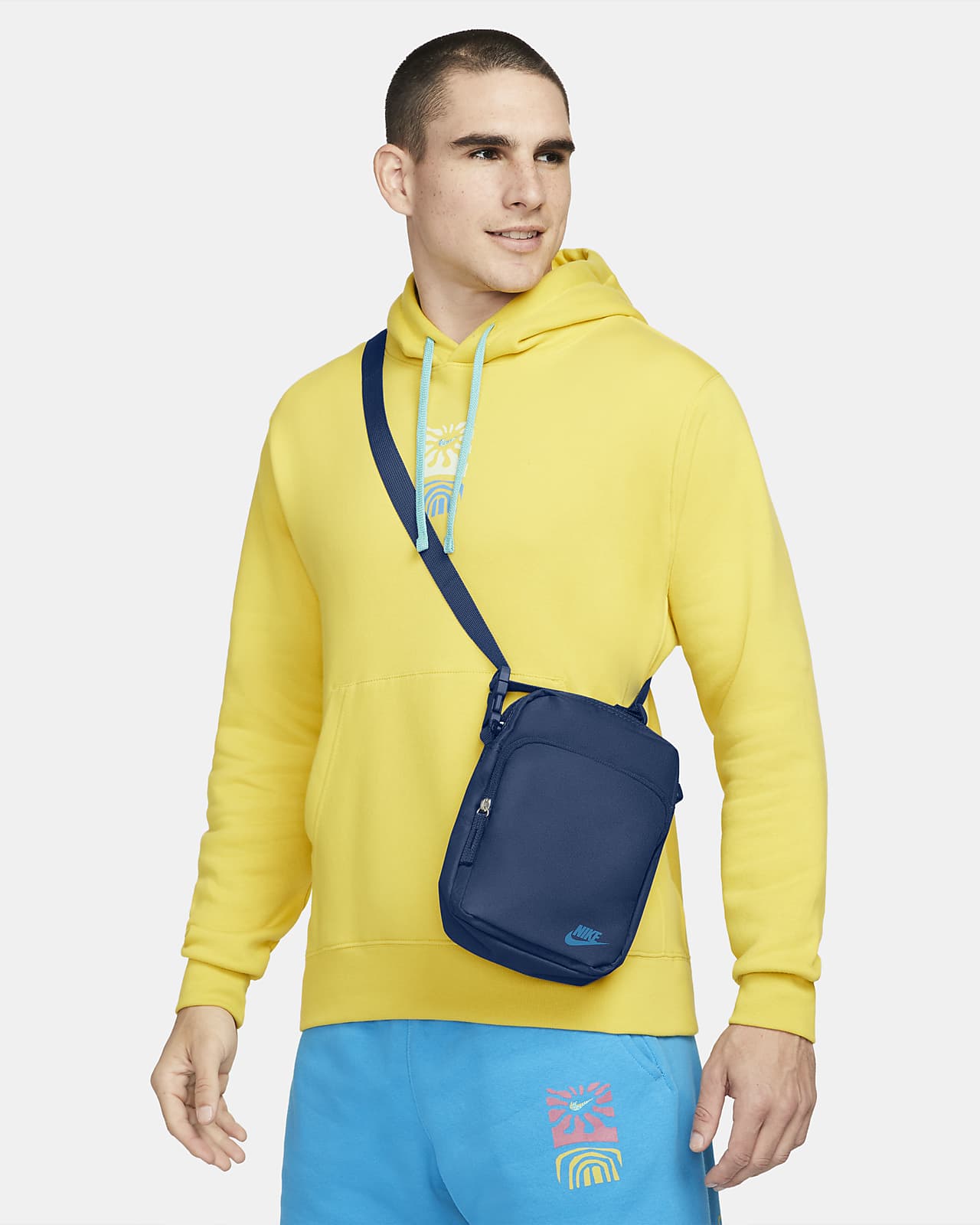 Bolsa bandolera Nike Heritage (4 L). Nike.com