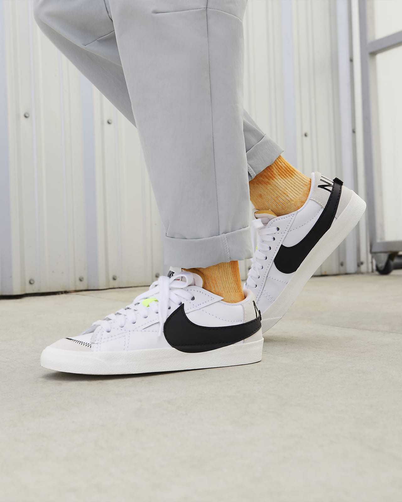 Nike Blazer Low '77 Jumbo Men's Shoes. Nike LU