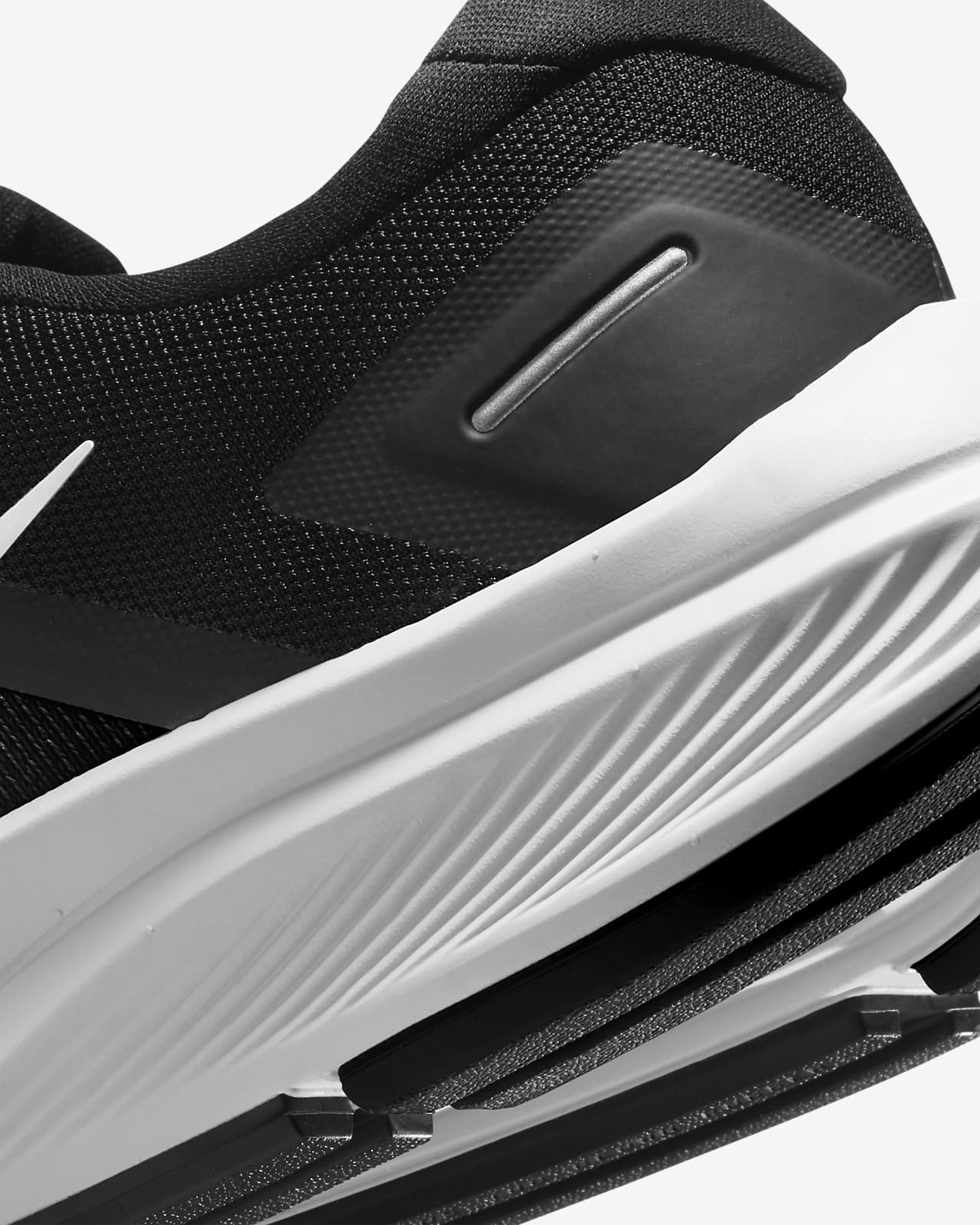 nike structure running shoe