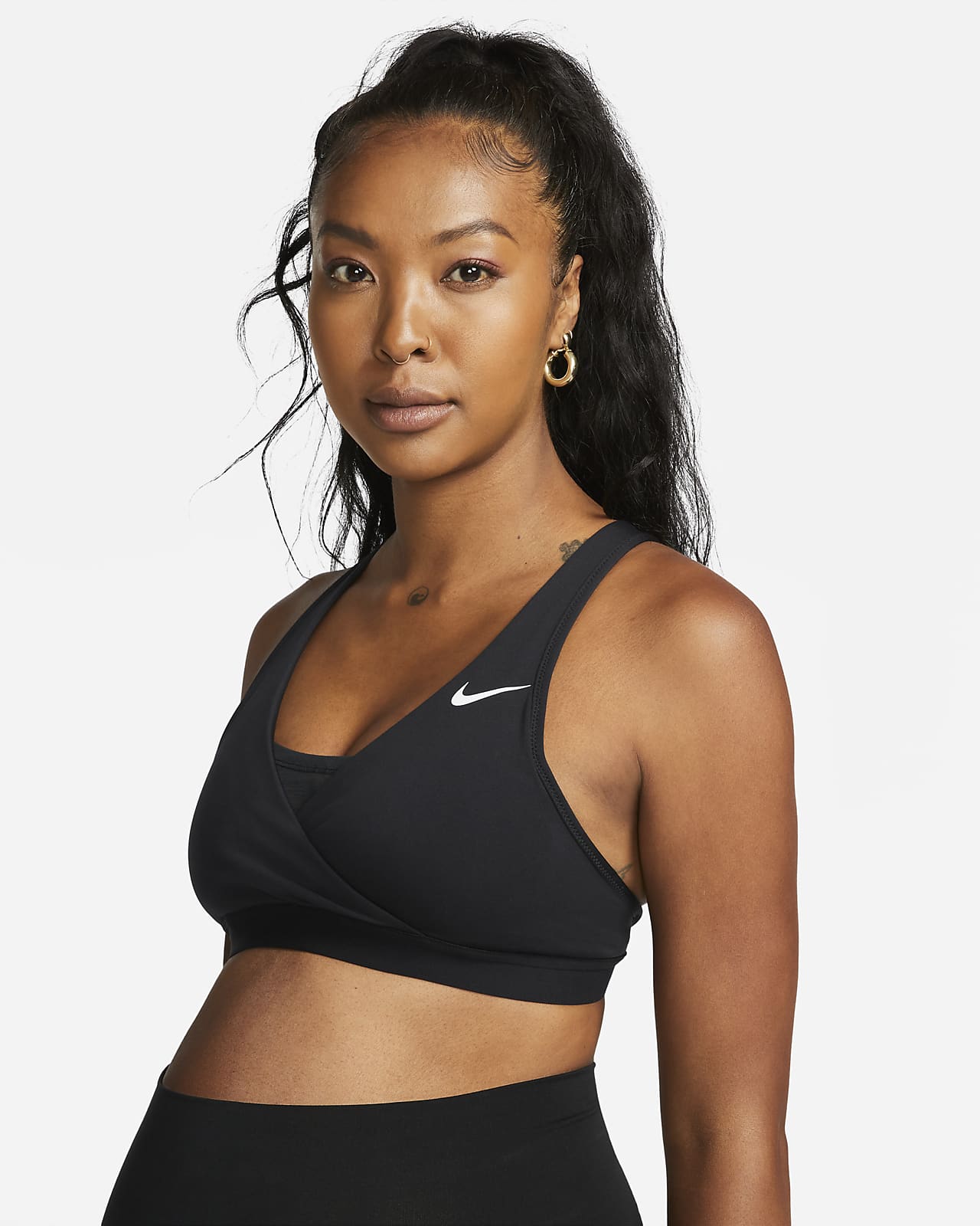 Nike Dri-FIT Swoosh (M) gepolsterter Sport-BH mit mittlerem Halt für Damen (Mutterschaftsbekleidung)
