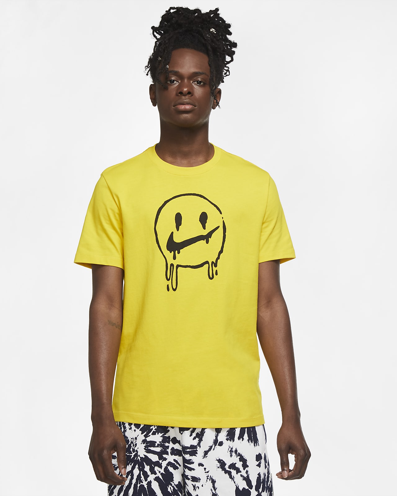 yellow nike t shirt