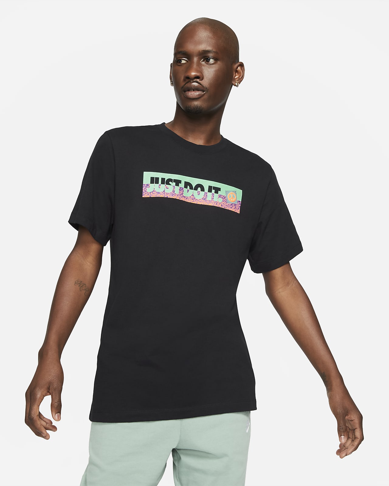 Nike Sportswear Men's T-Shirt. Nike.com