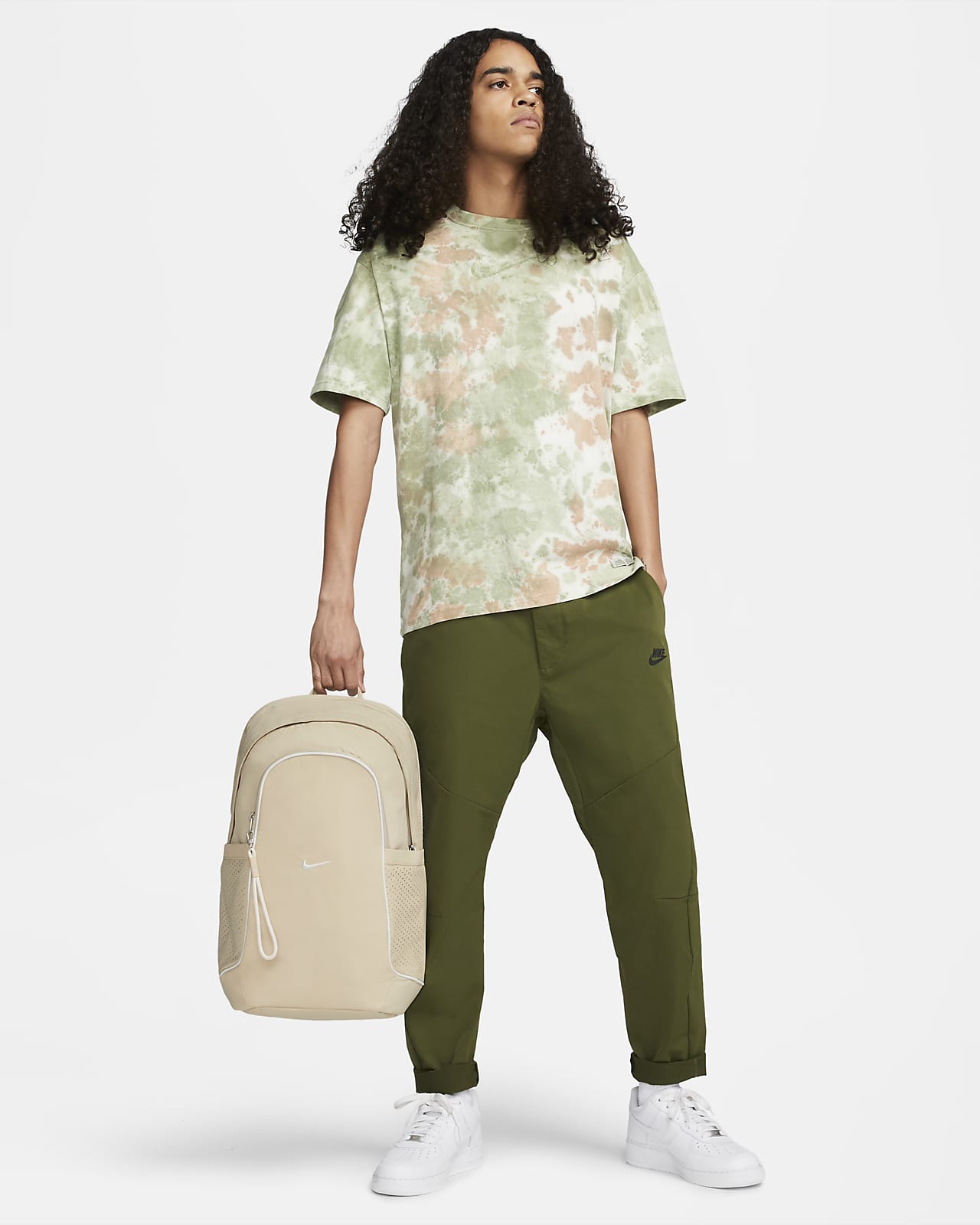 Nike Sportswear Essentials Backpack (20L). Nike SA