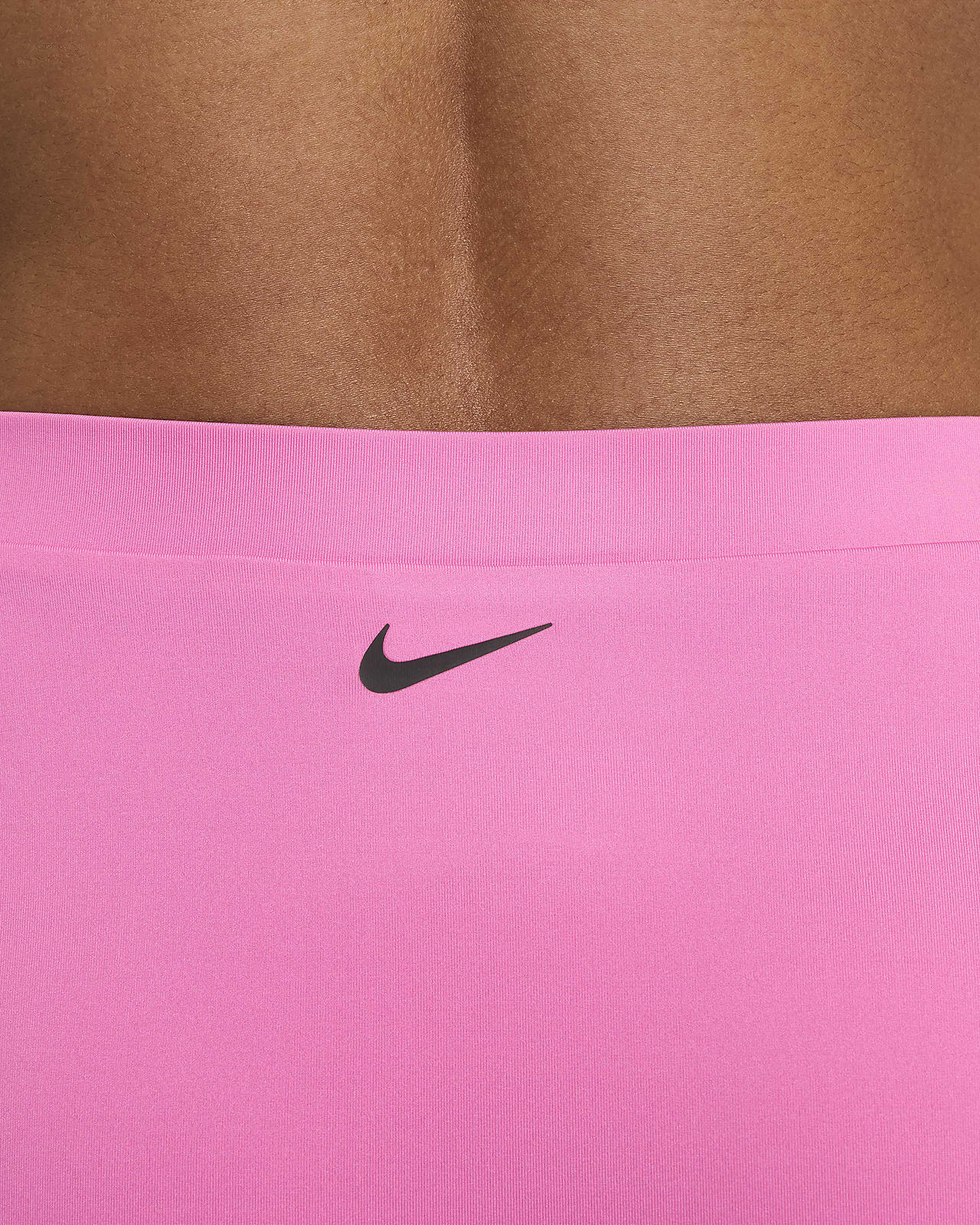 Prenda para la parte inferior de natación de cintura alta para mujer Nike  Essential.
