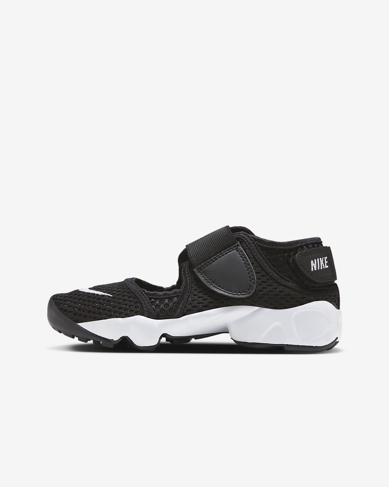 All black nike hot sale trainers junior