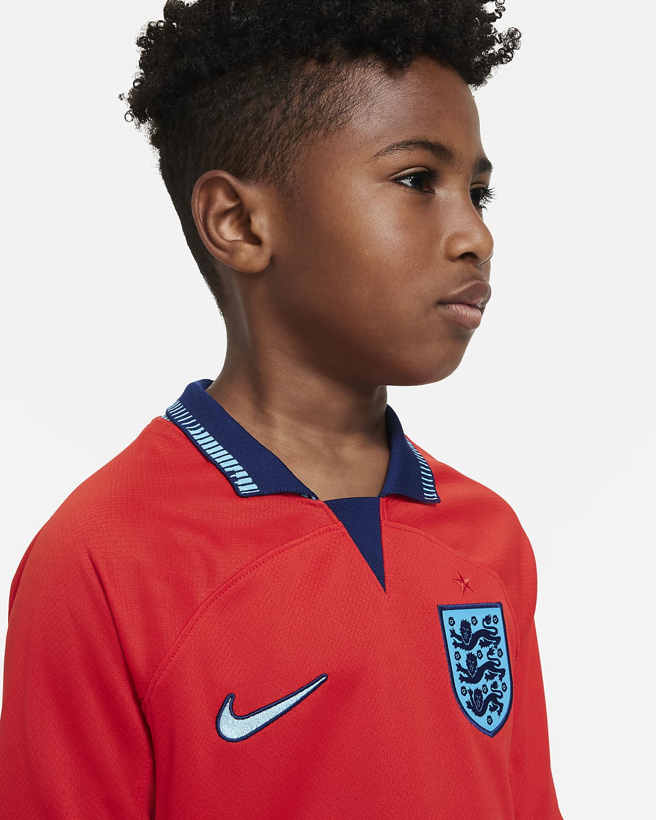 England 2022/23 Stadium Away Older Kids' Nike Dri-FIT Football Shirt ...