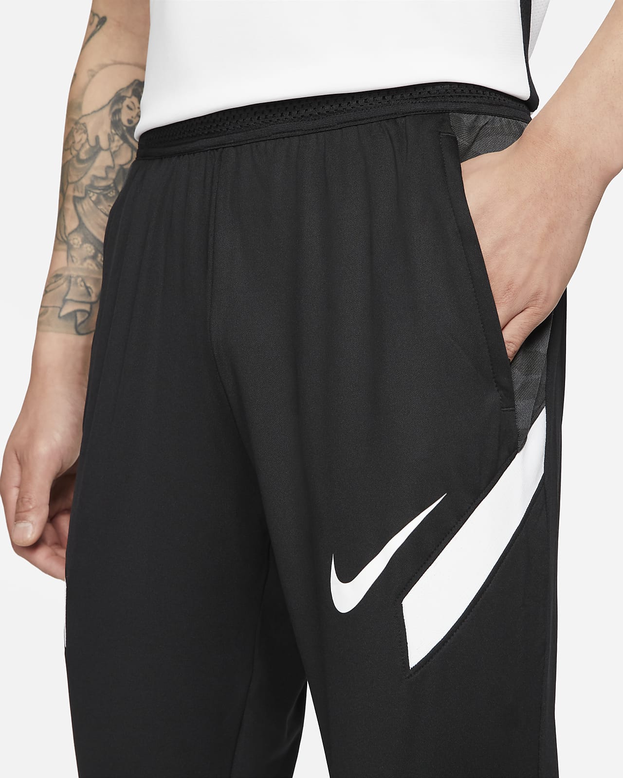 Nike Dri-FIT Strike Men's Football Pants. Nike SE