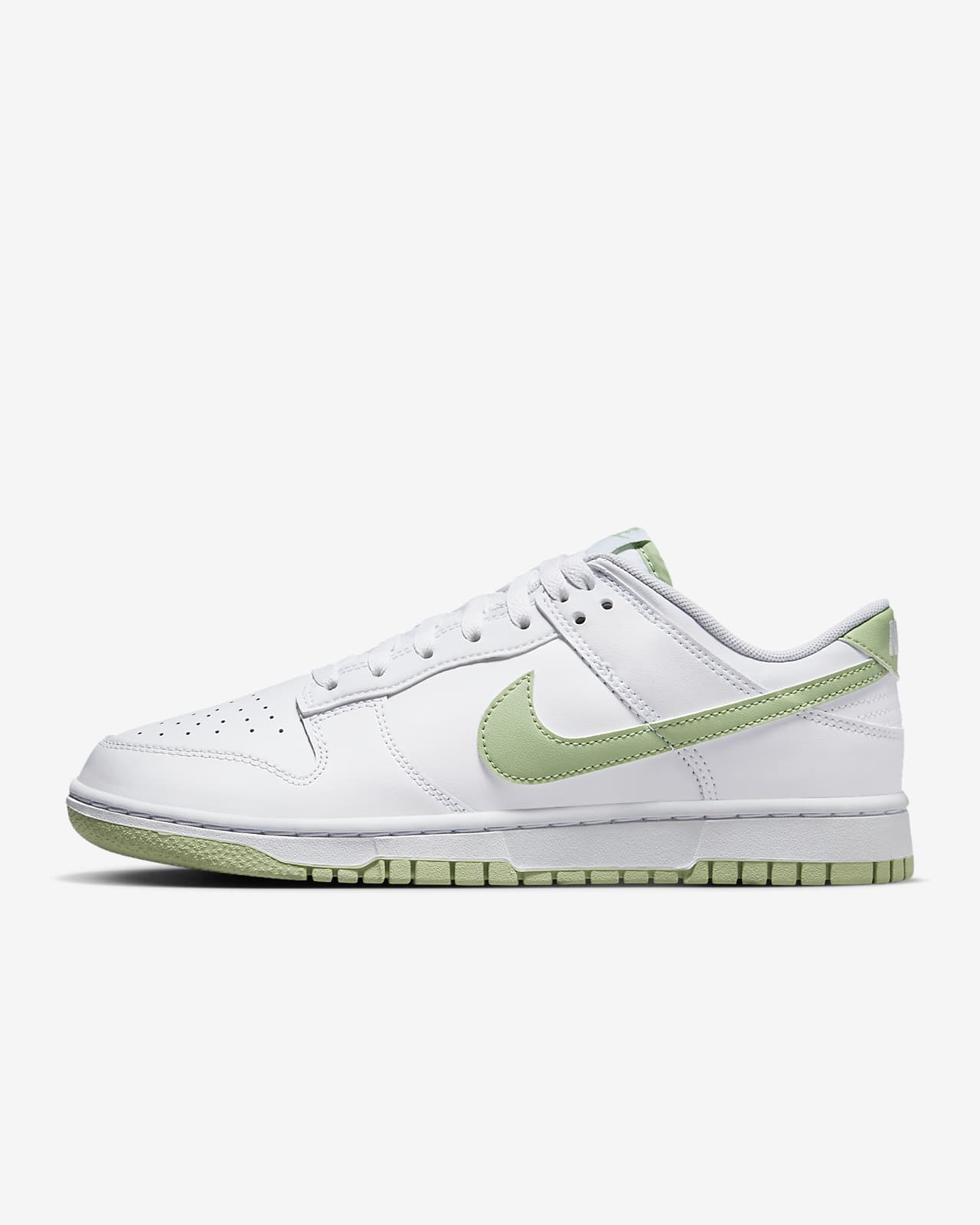 Nike Men's Dunk Low Retro in White | Size 8.5 | DV0831-105