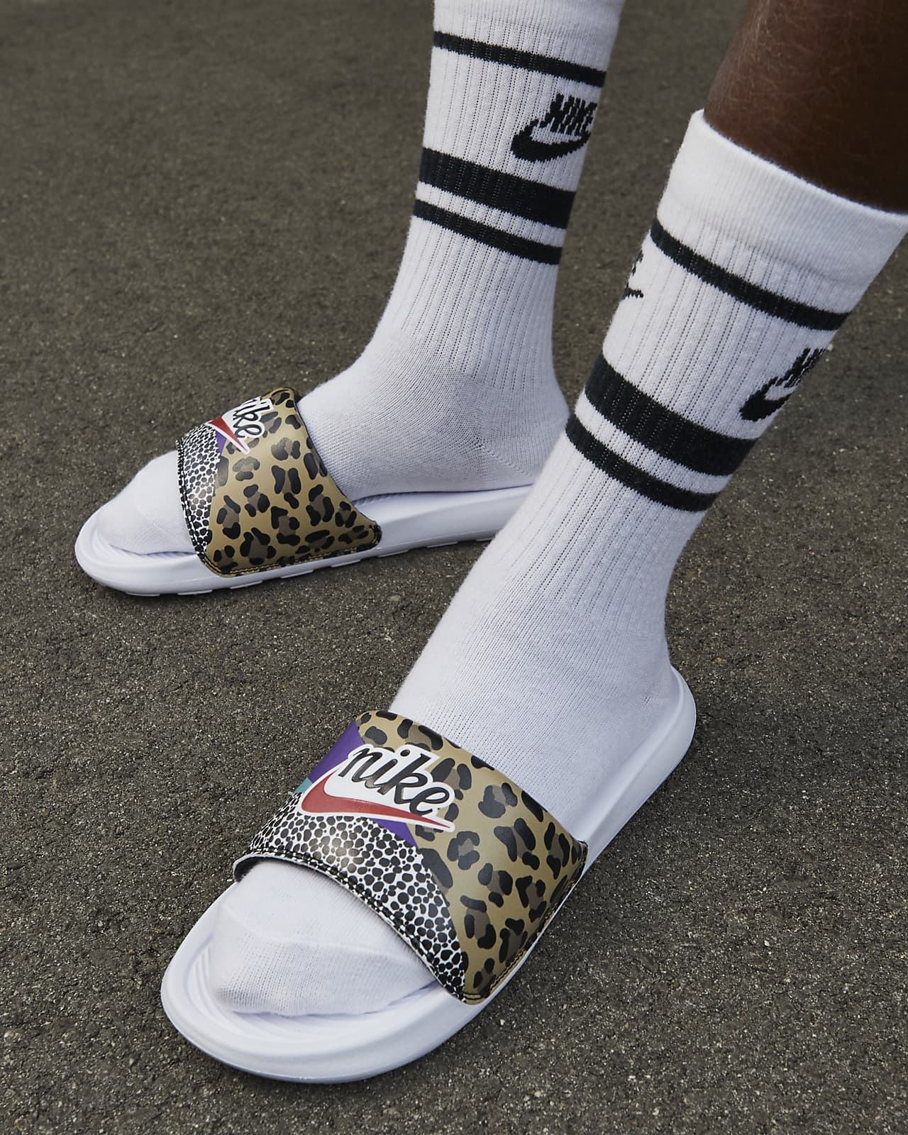 nike victori one slipper