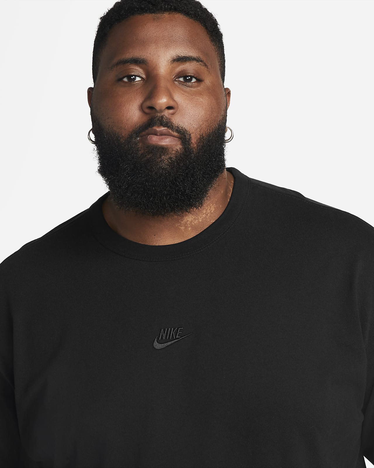 Nike Sportswear Premium Essentials Men's Long-Sleeve T-Shirt. Nike AE