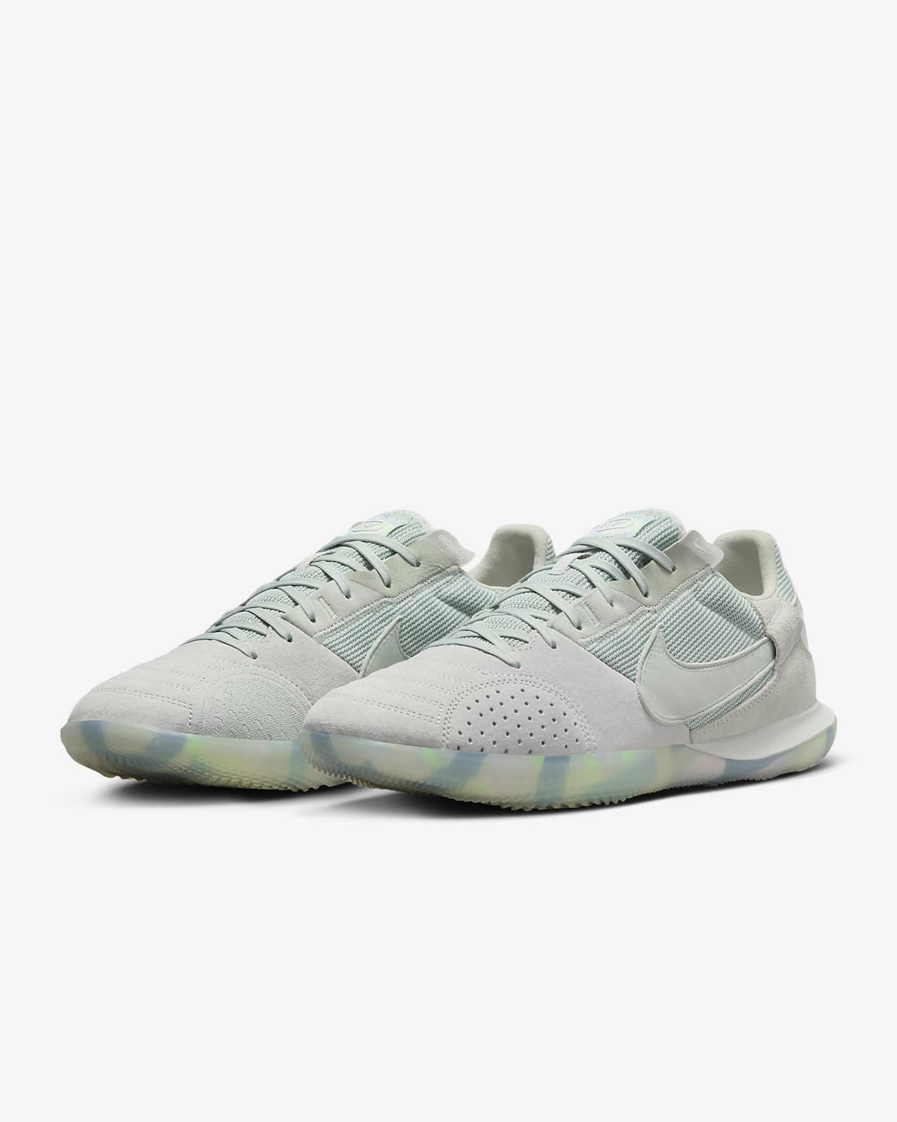 Nike Streetgato SE Low-Top Soccer Shoes