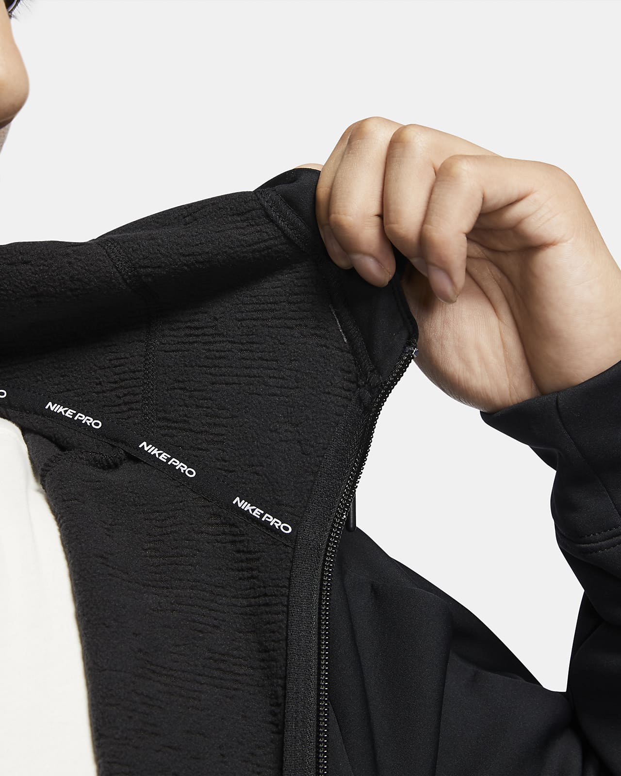 nike therma tech hoodie