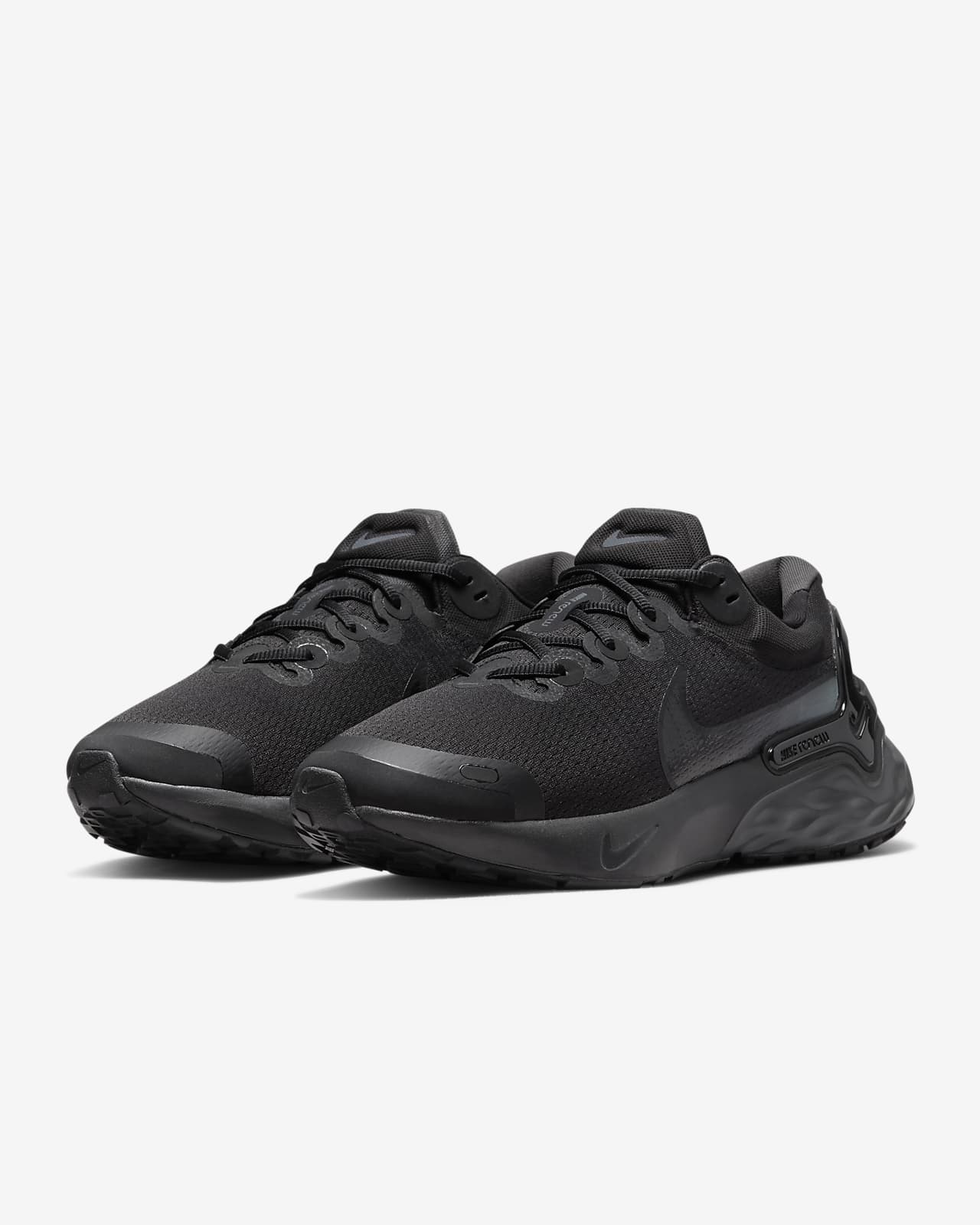 Road Running Shoes. Nike SE