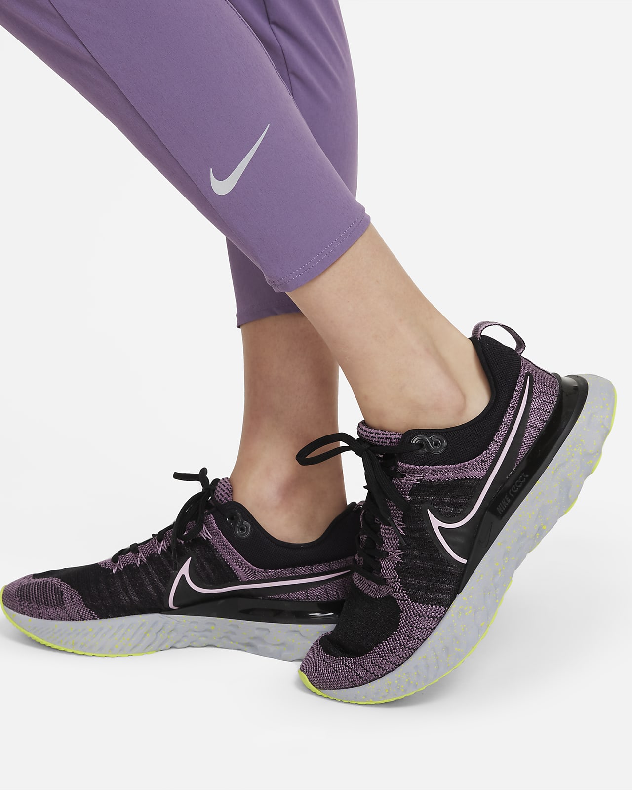 Nike Dri-FIT Essential Women's 7/8 Woven Running Pants