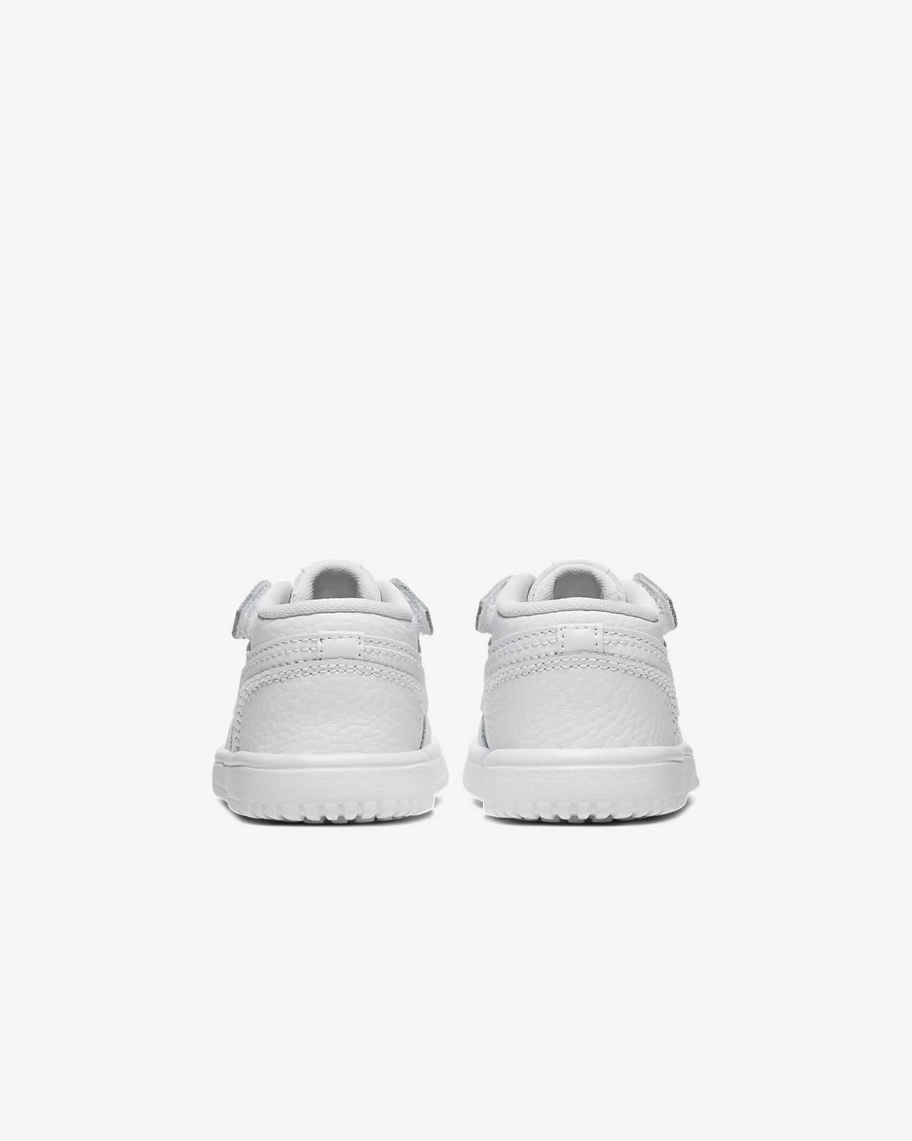 white nike toddler shoes