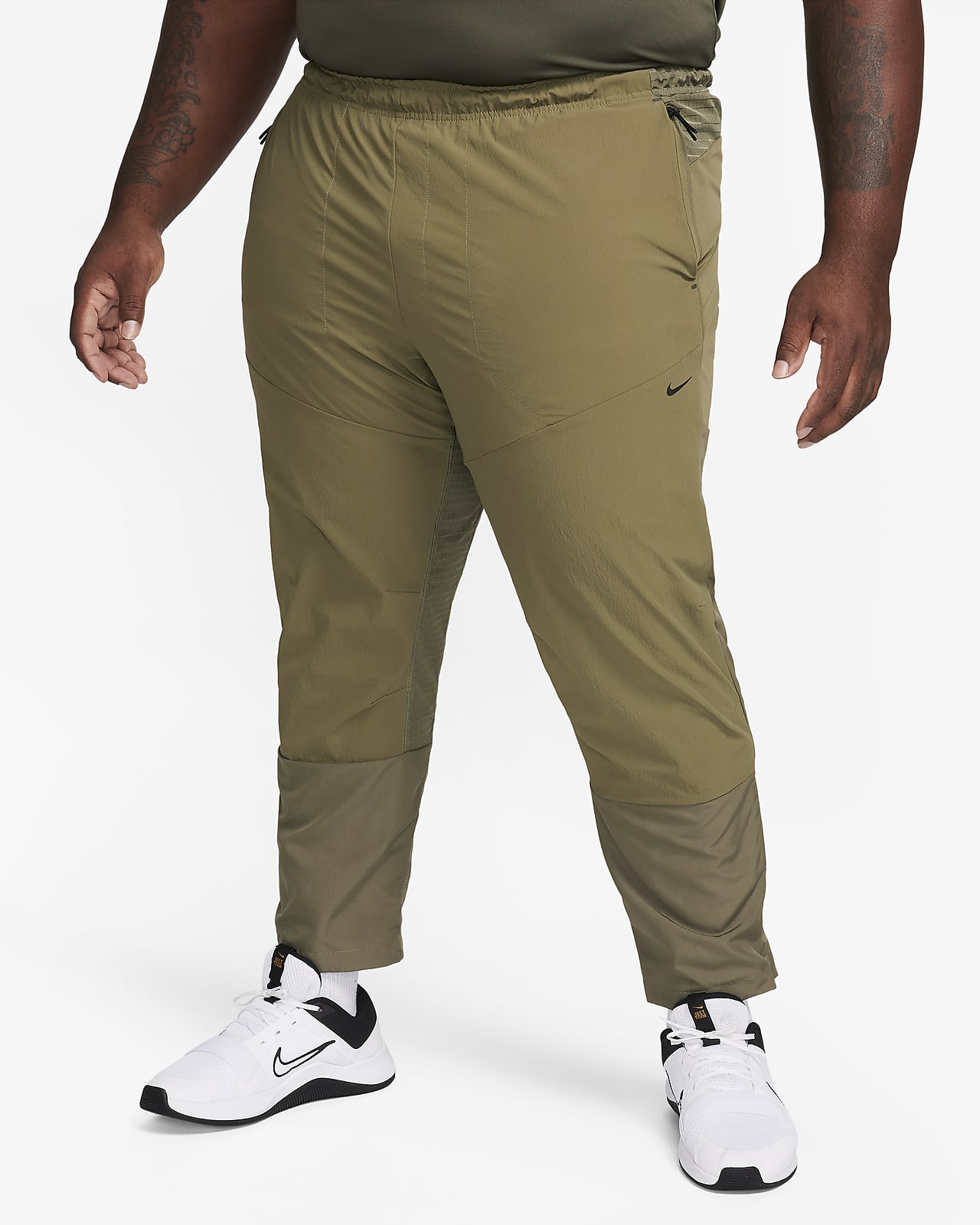 Nike A.P.S. Men\'s Dri-FIT ADV Pants. Woven Versatile