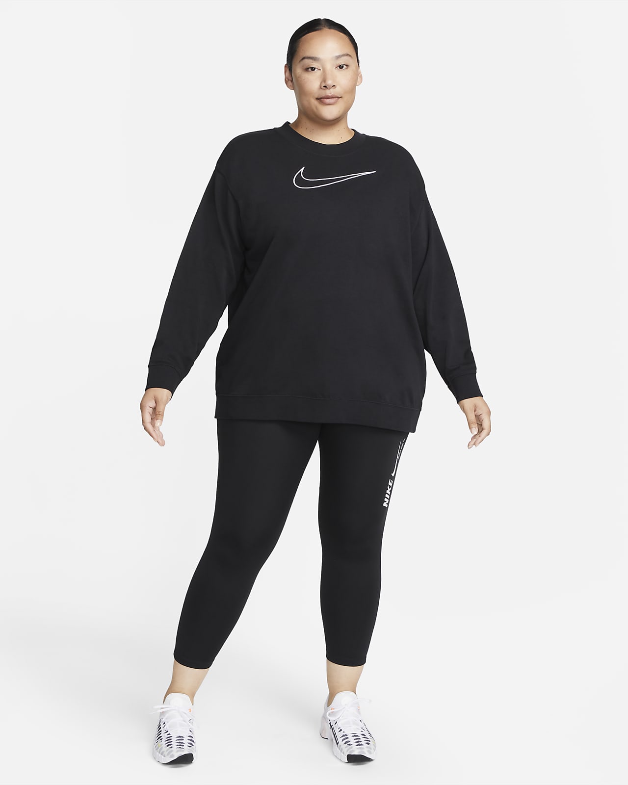Posible Gruñido solapa Nike Dri-FIT Get Fit Sudadera de chándal de cuello redondo con estampado  (Talla grande) - Mujer. Nike ES