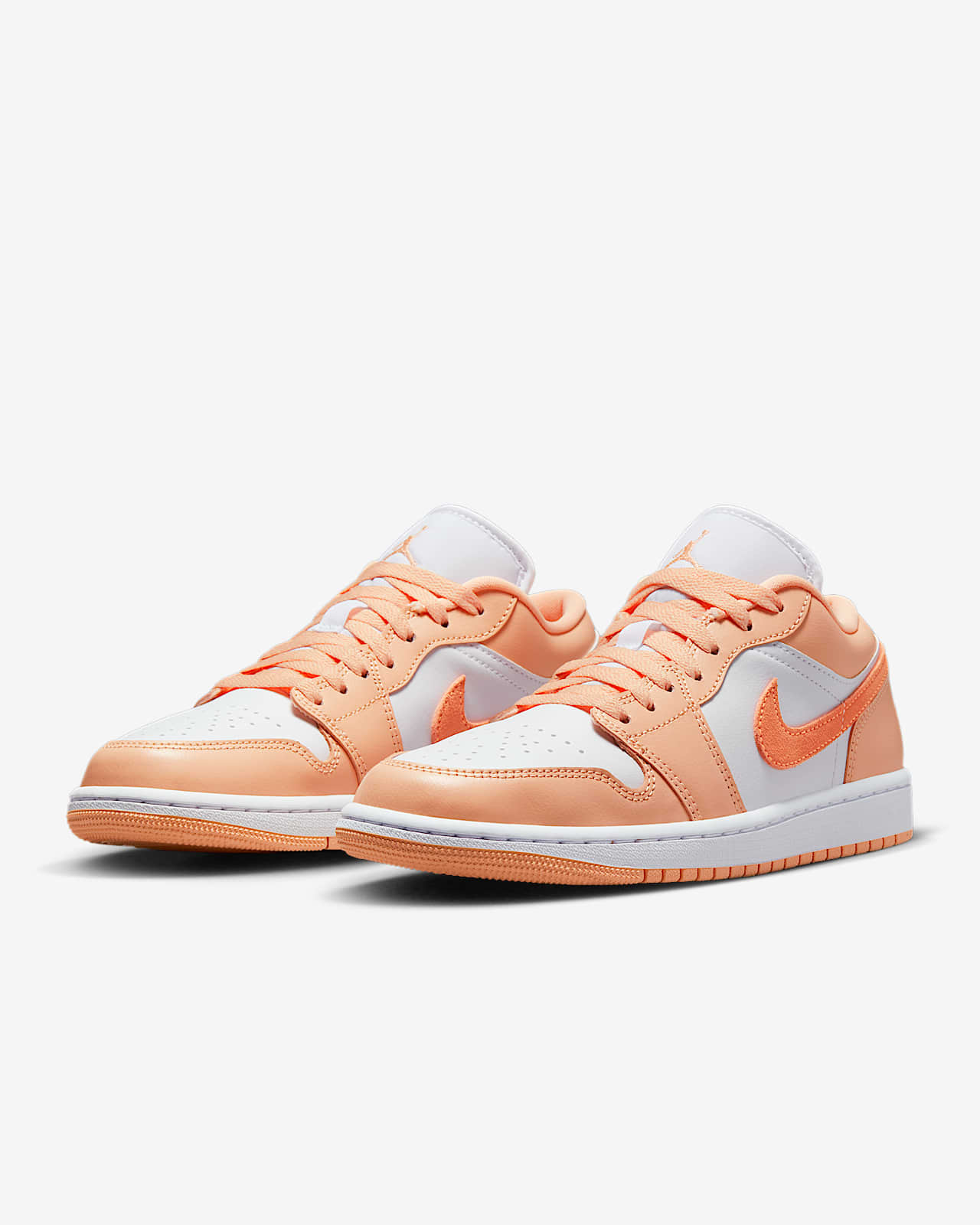 Air Jordan 1 Low Women's Shoe. Nike JP