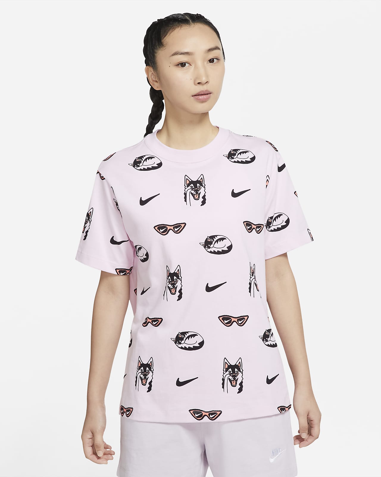 Nike boyfriend fit tee Clearance